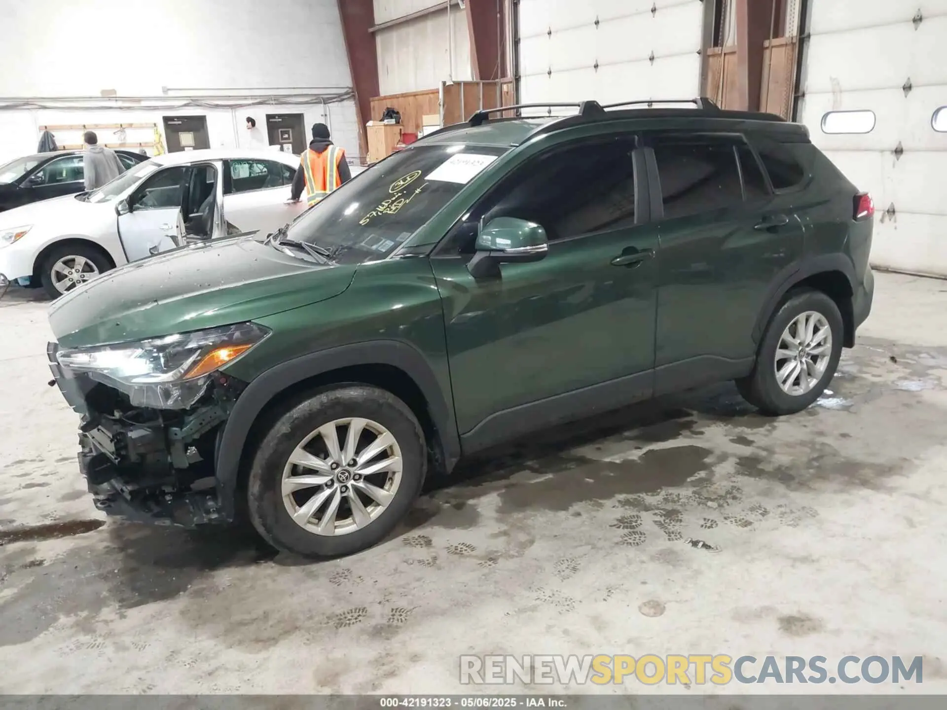 2 Photograph of a damaged car 7MUCAABG2NV038656 TOYOTA COROLLA CROSS 2022