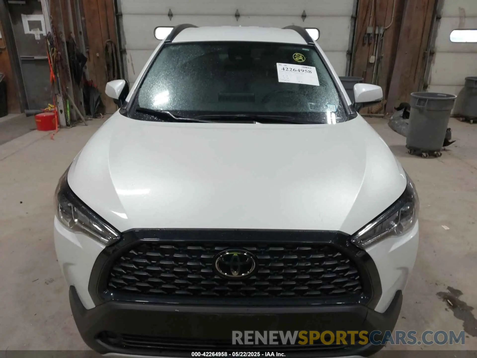 12 Photograph of a damaged car 7MUCAABG4NV039856 TOYOTA COROLLA CROSS 2022