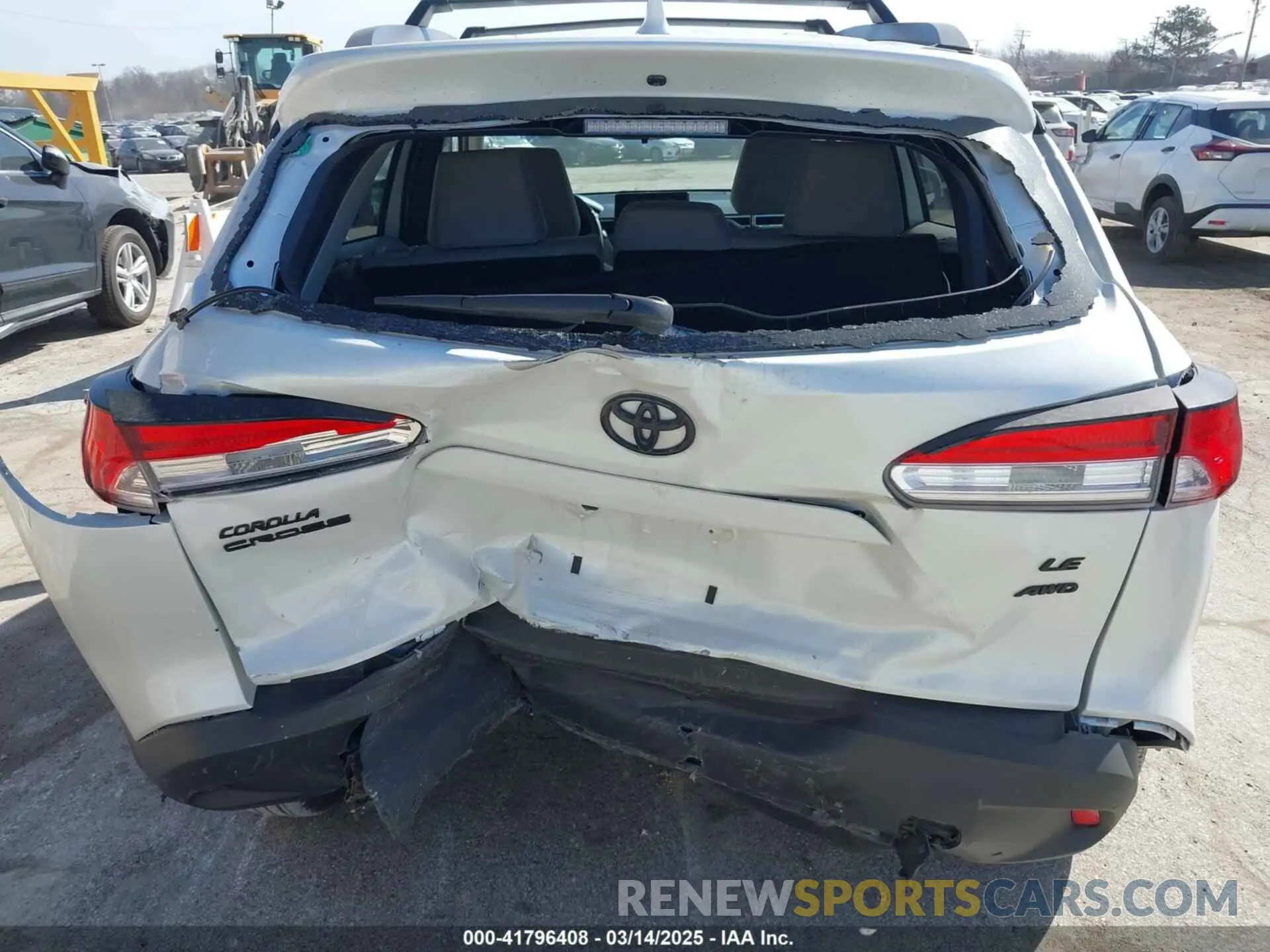 6 Photograph of a damaged car 7MUCAABG7NV013235 TOYOTA COROLLA CROSS 2022