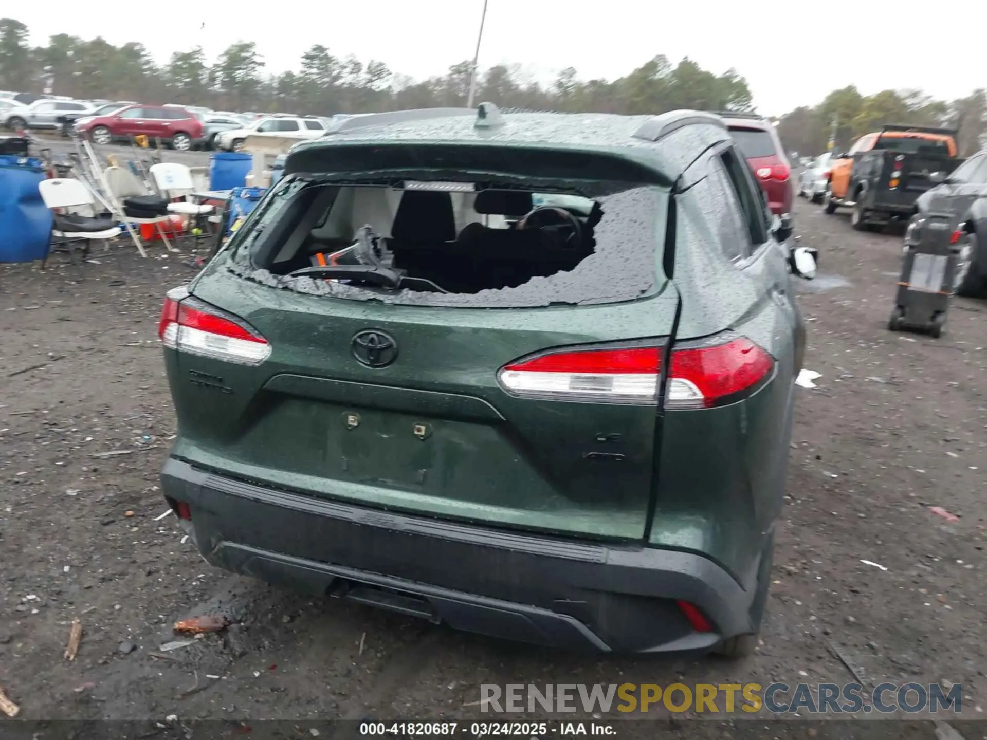 15 Photograph of a damaged car 7MUCAABG8NV030299 TOYOTA COROLLA CROSS 2022