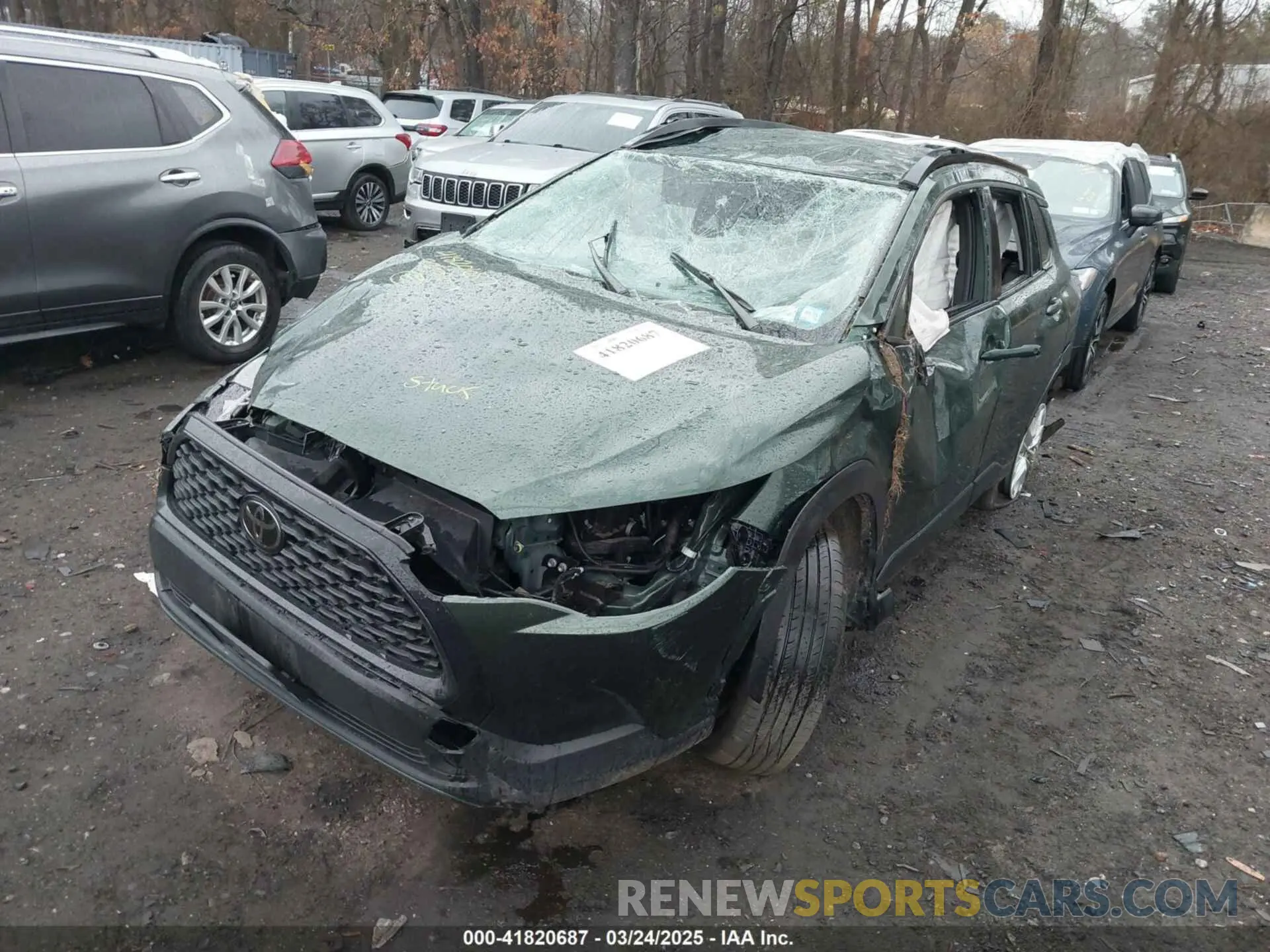 6 Photograph of a damaged car 7MUCAABG8NV030299 TOYOTA COROLLA CROSS 2022