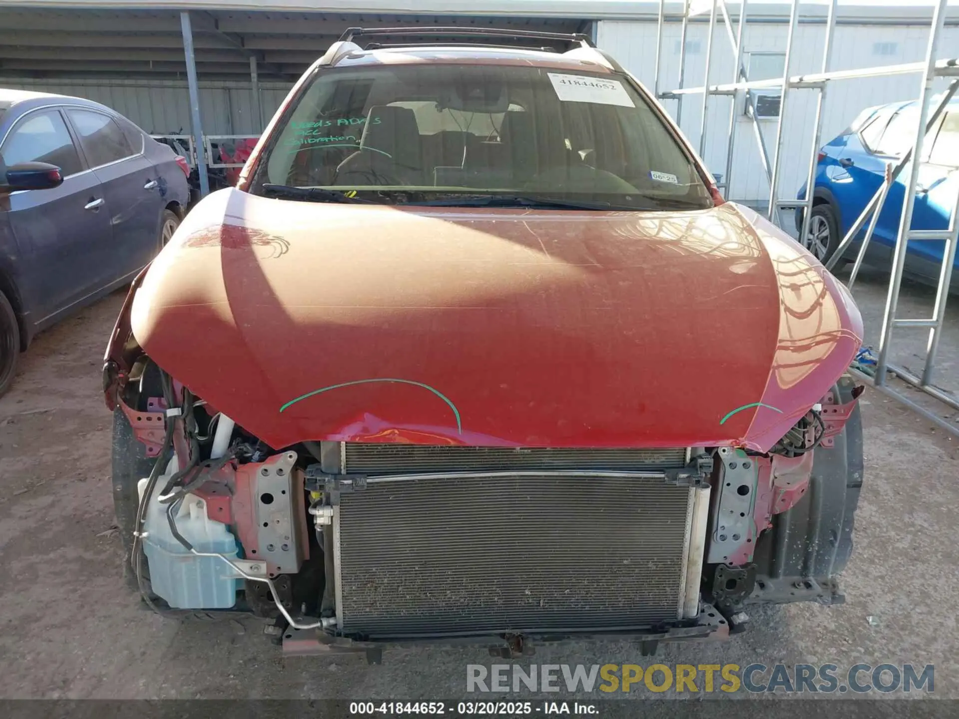 13 Photograph of a damaged car 7MUCAABG8NV038550 TOYOTA COROLLA CROSS 2022
