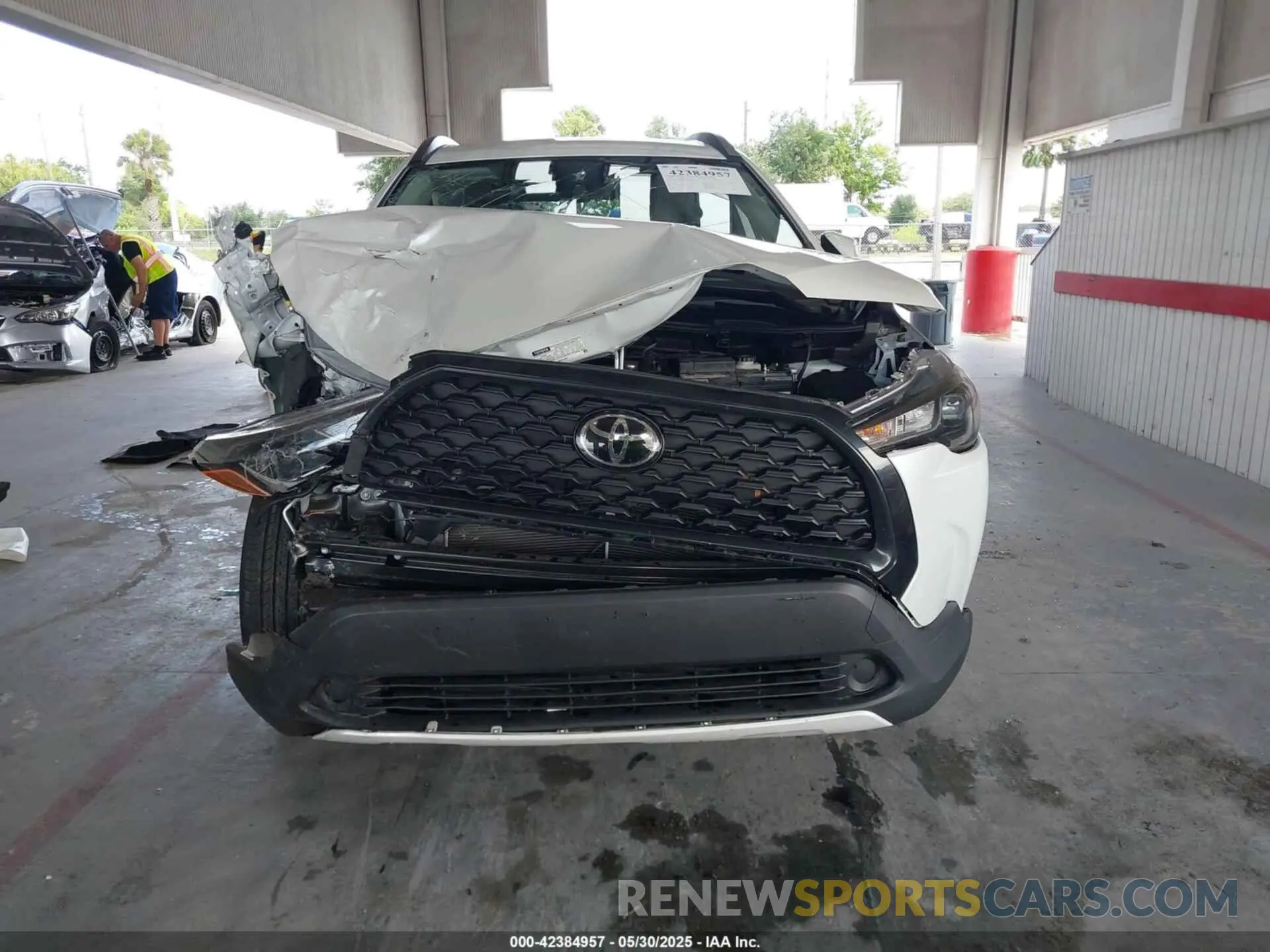 12 Photograph of a damaged car 7MUCAABGXNV026593 TOYOTA COROLLA CROSS 2022