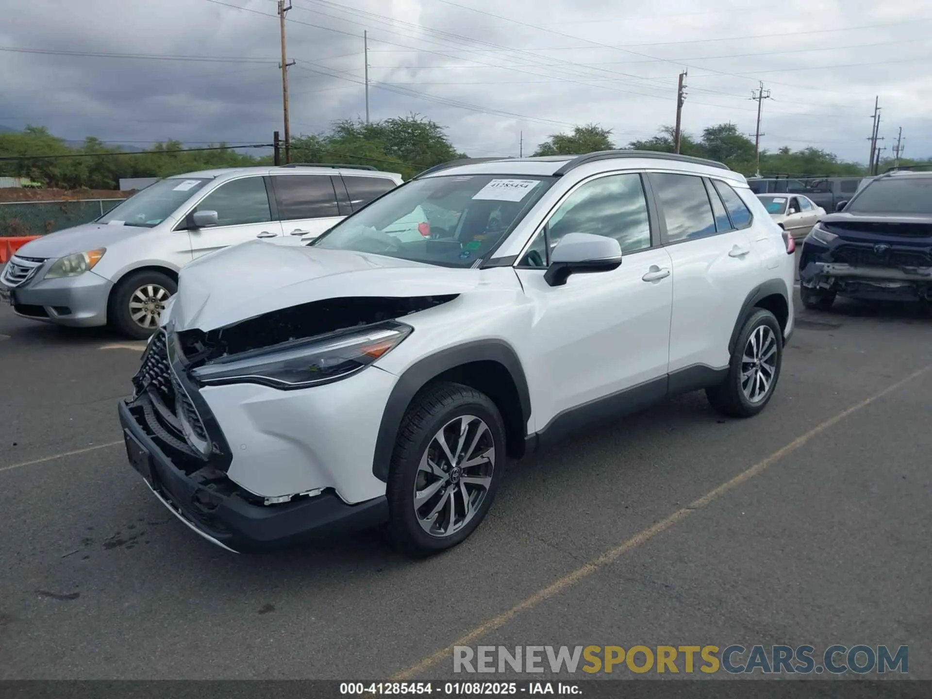2 Photograph of a damaged car 7MUDAAAG4NV005924 TOYOTA COROLLA CROSS 2022