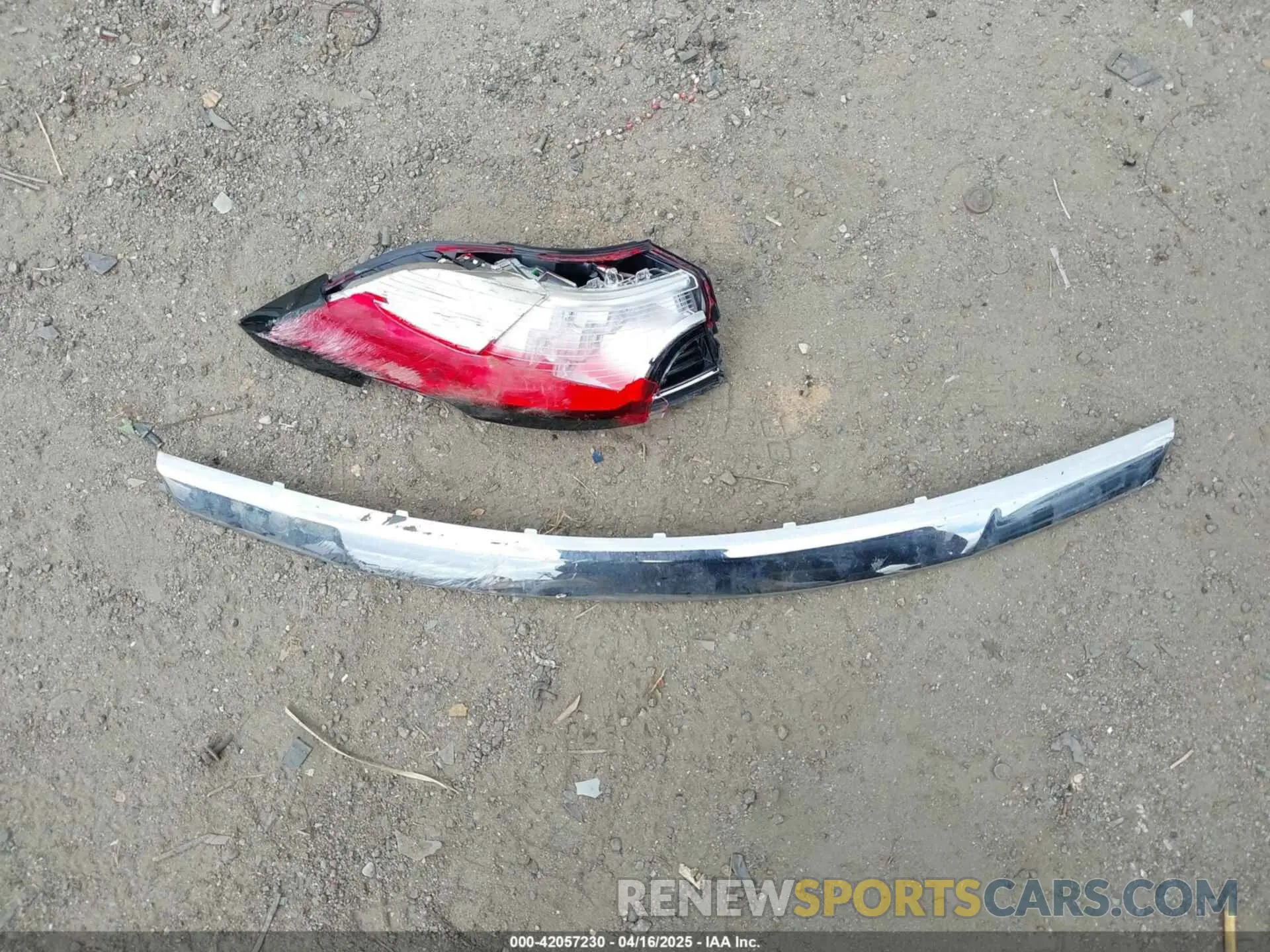12 Photograph of a damaged car 7MUDAABG6NV030600 TOYOTA COROLLA CROSS 2022
