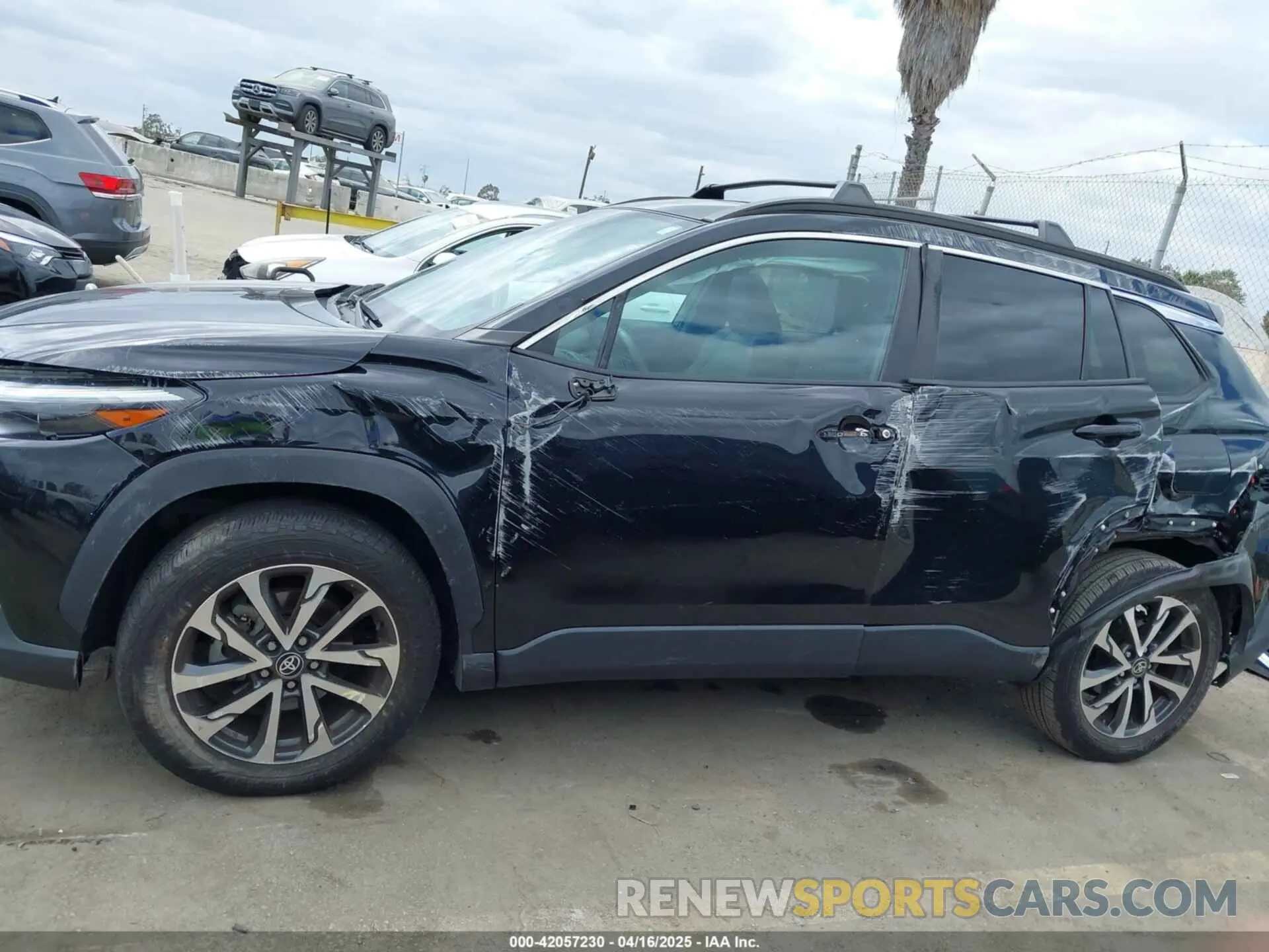 15 Photograph of a damaged car 7MUDAABG6NV030600 TOYOTA COROLLA CROSS 2022