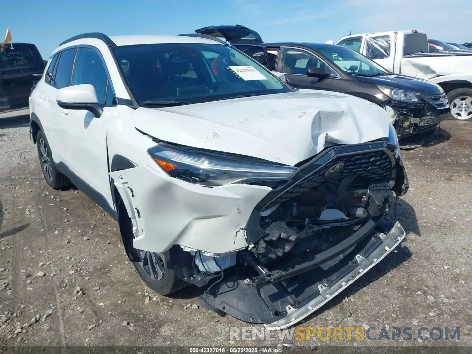 1 Photograph of a damaged car 7MUEAAAG0NV003723 TOYOTA COROLLA CROSS 2022