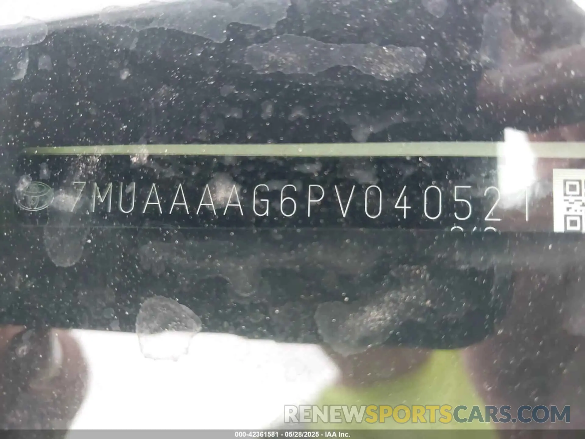 17 Photograph of a damaged car 7MUAAAAG6PV040521 TOYOTA COROLLA CROSS 2023