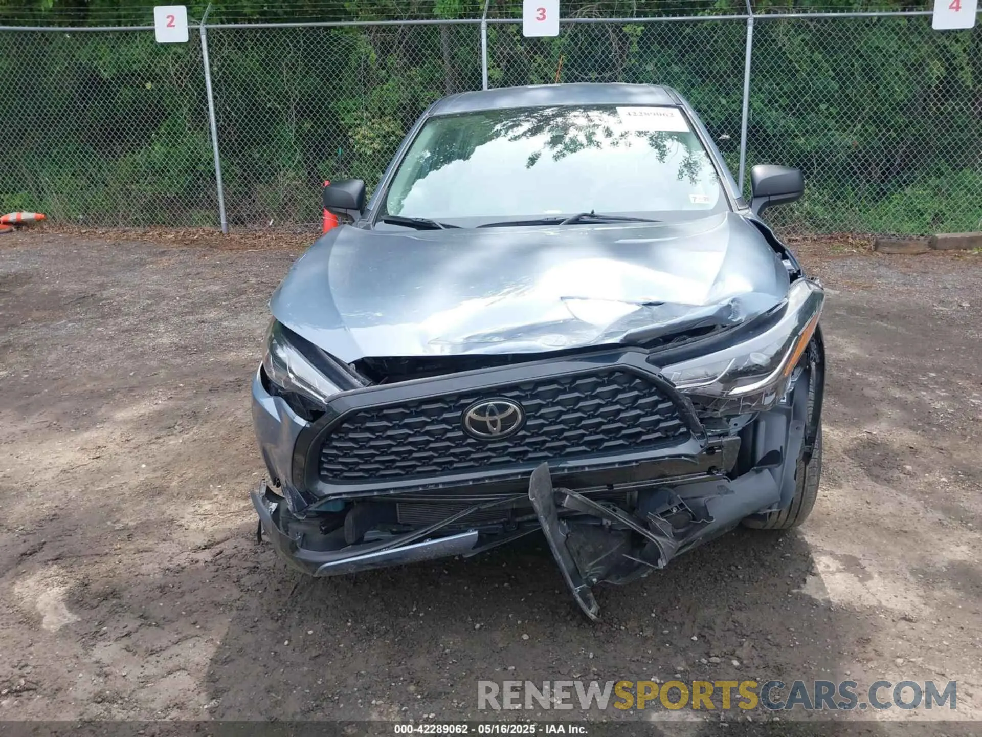 12 Photograph of a damaged car 7MUAAAAGXPV060044 TOYOTA COROLLA CROSS 2023