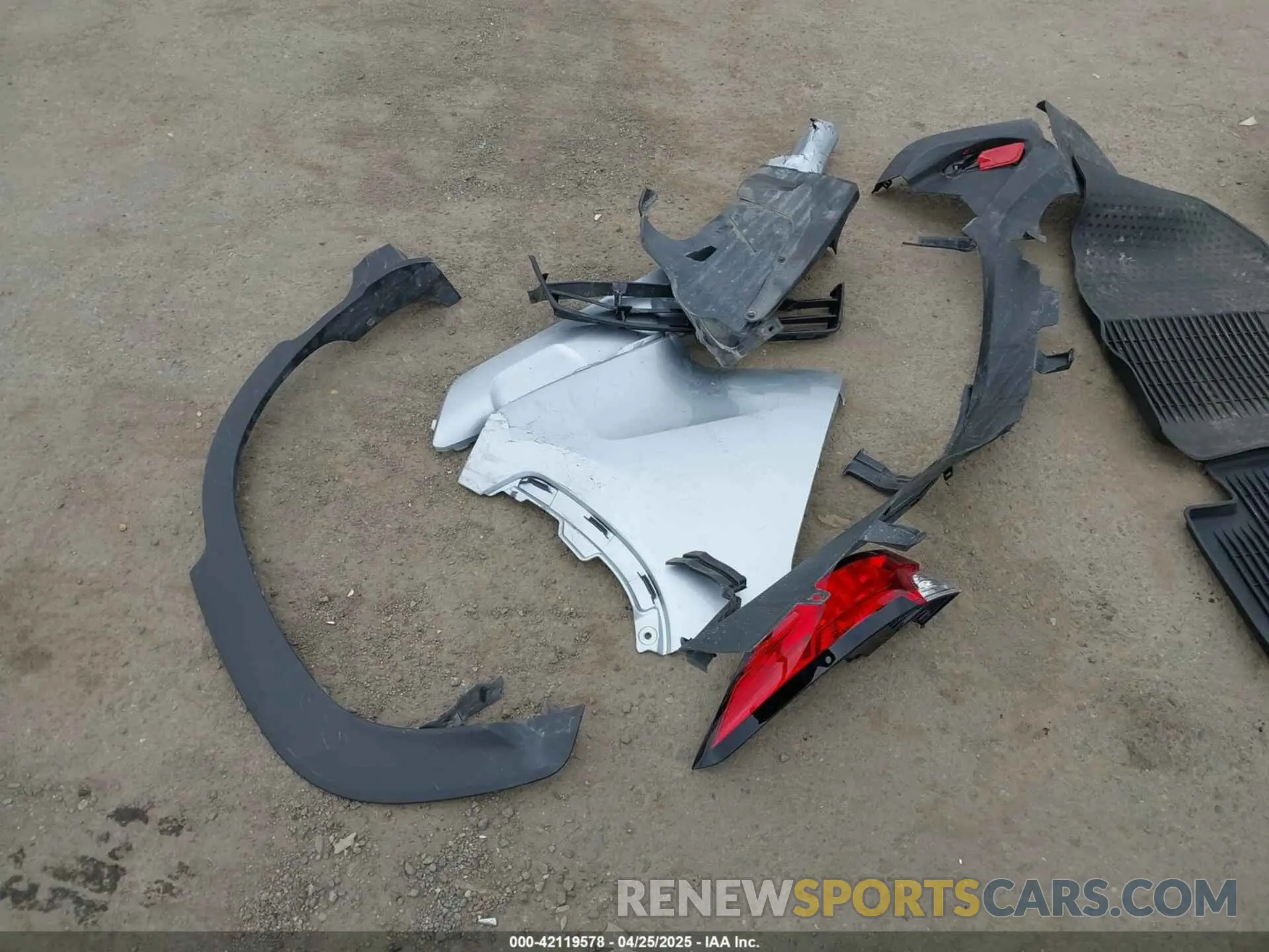 12 Photograph of a damaged car 7MUAAABG4PV063424 TOYOTA COROLLA CROSS 2023