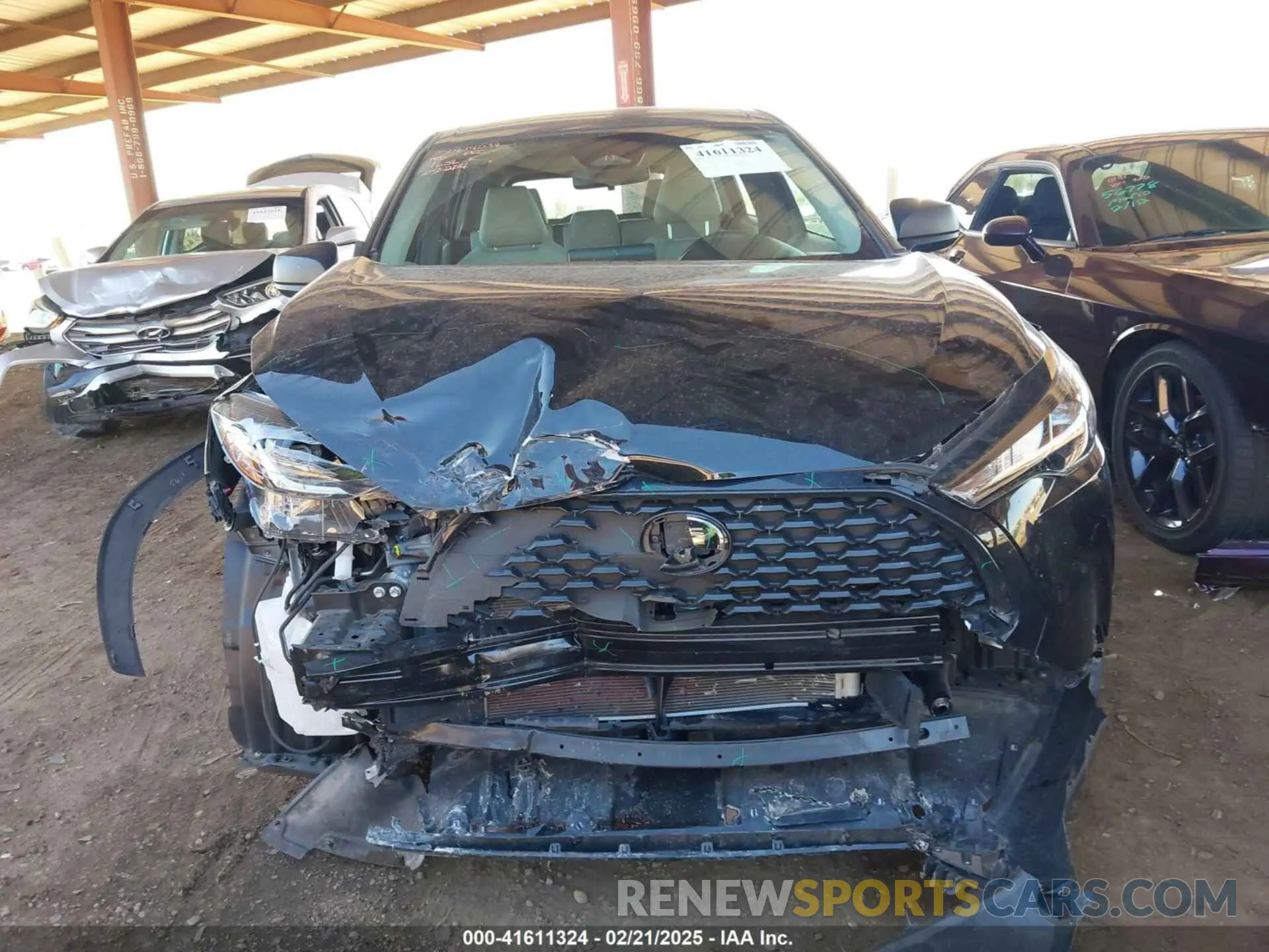 12 Photograph of a damaged car 7MUAAABG6PV057656 TOYOTA COROLLA CROSS 2023