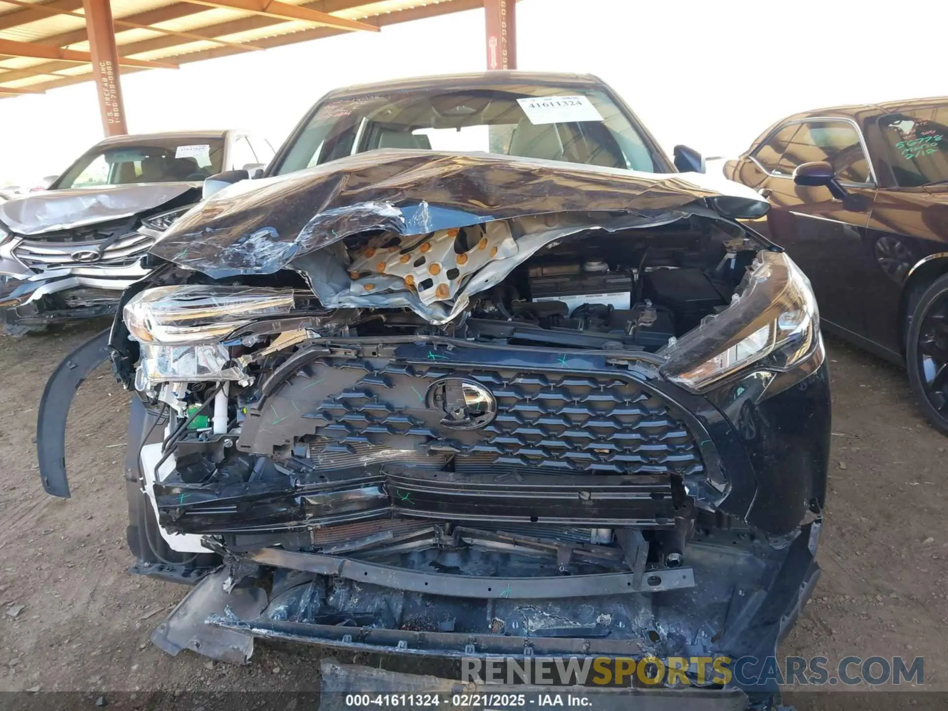 6 Photograph of a damaged car 7MUAAABG6PV057656 TOYOTA COROLLA CROSS 2023