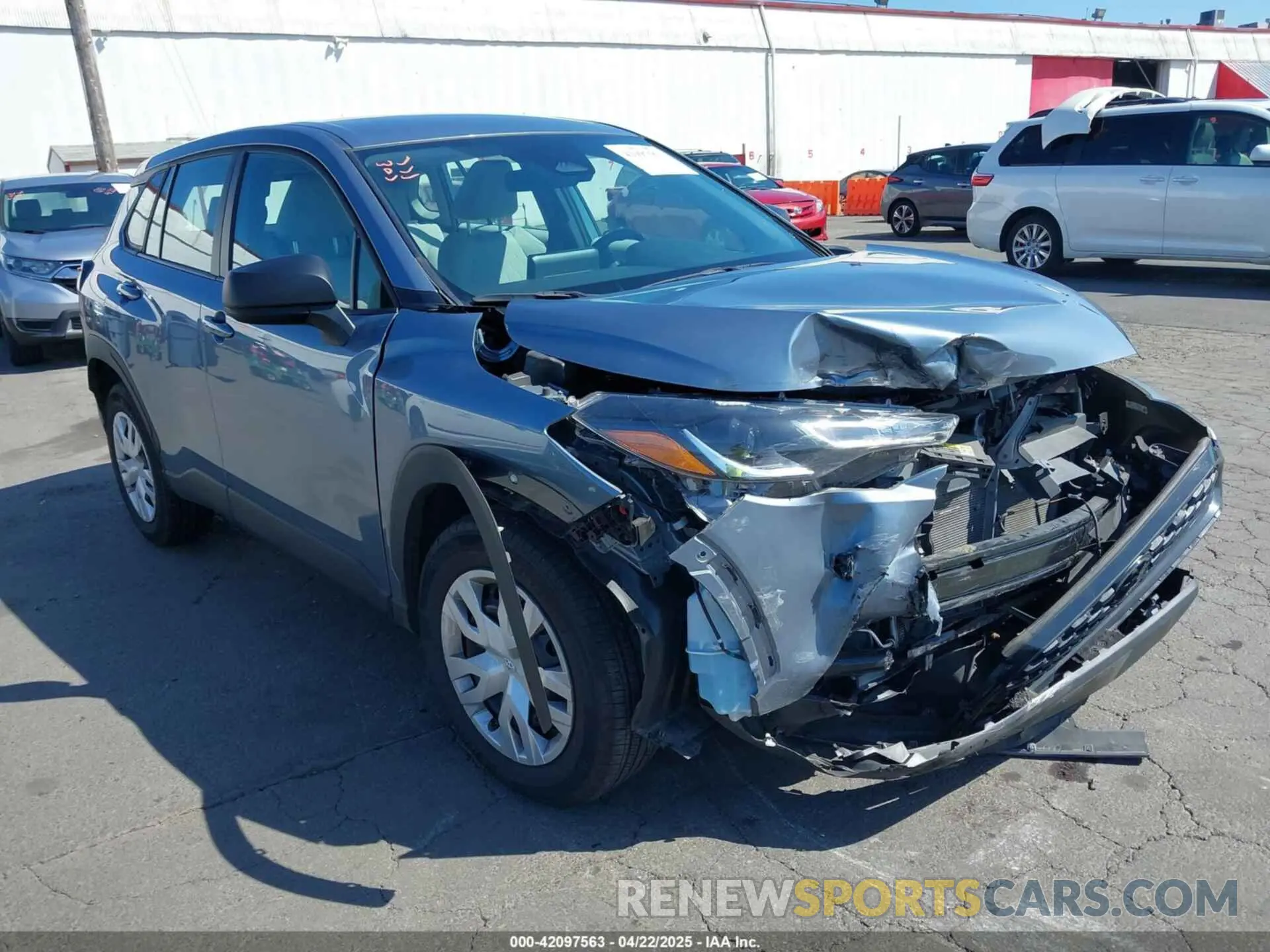 1 Photograph of a damaged car 7MUAAABGXPV064304 TOYOTA COROLLA CROSS 2023