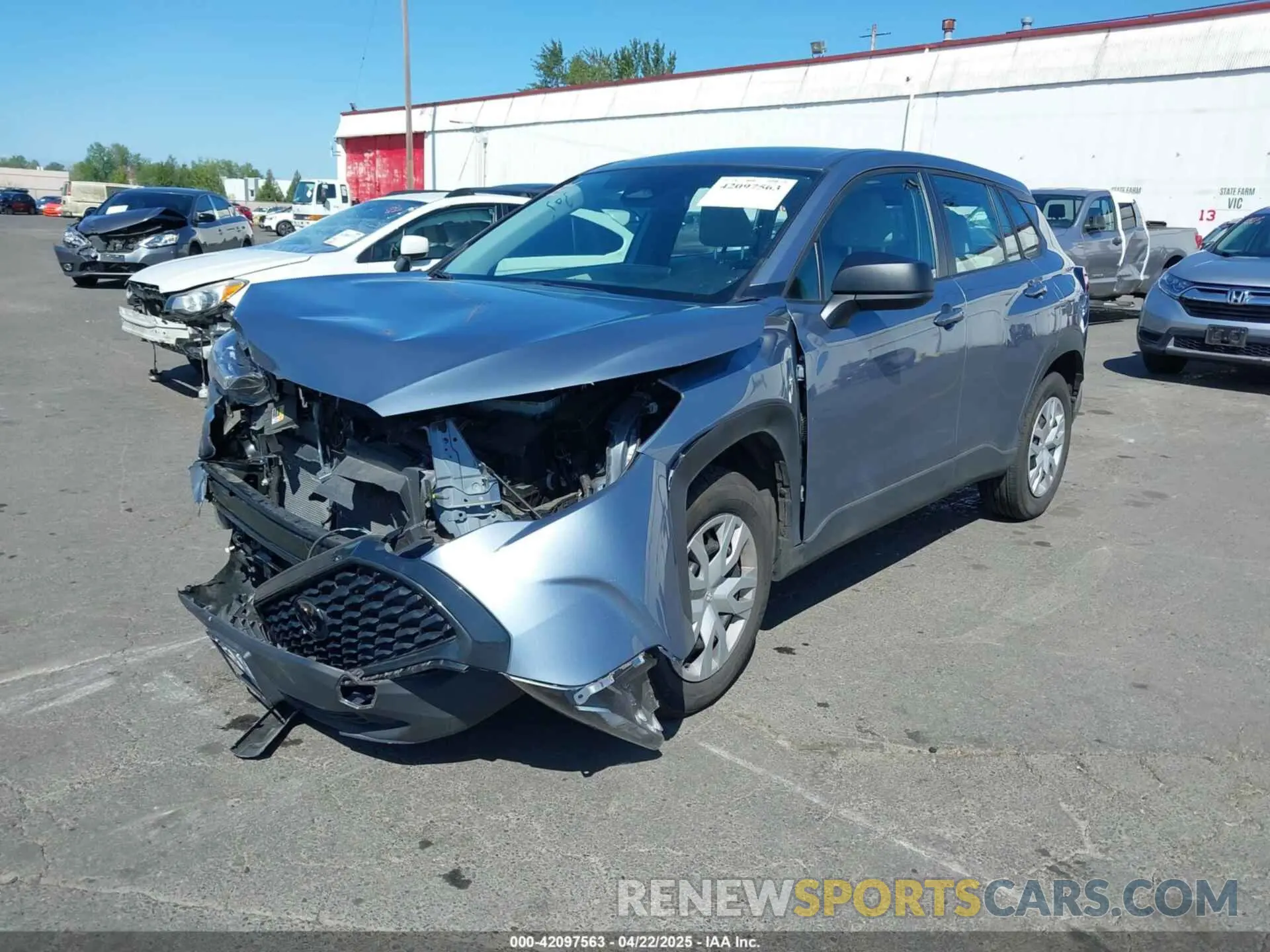 2 Photograph of a damaged car 7MUAAABGXPV064304 TOYOTA COROLLA CROSS 2023