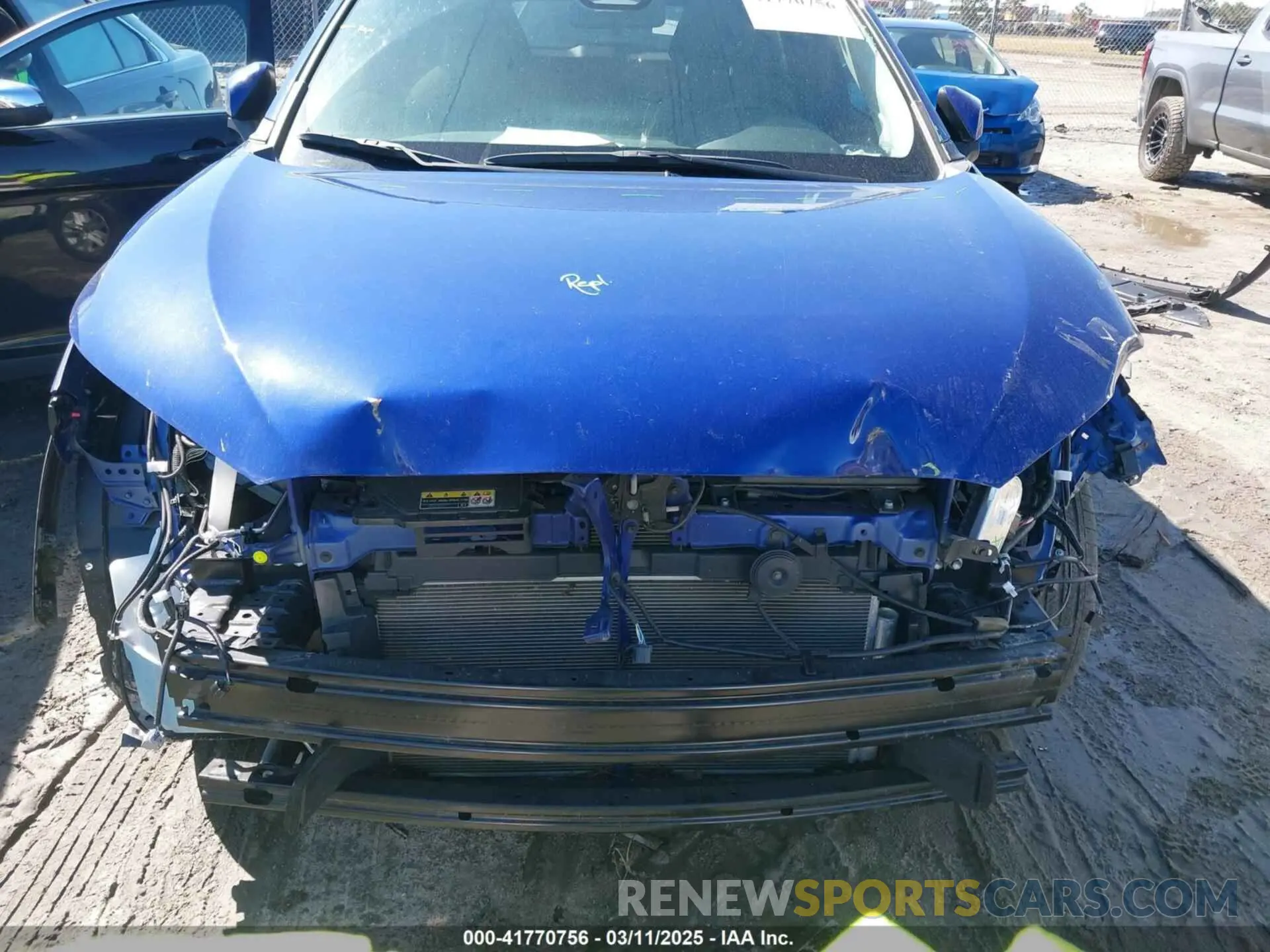 13 Photograph of a damaged car 7MUBAAAG5PV068752 TOYOTA COROLLA CROSS 2023