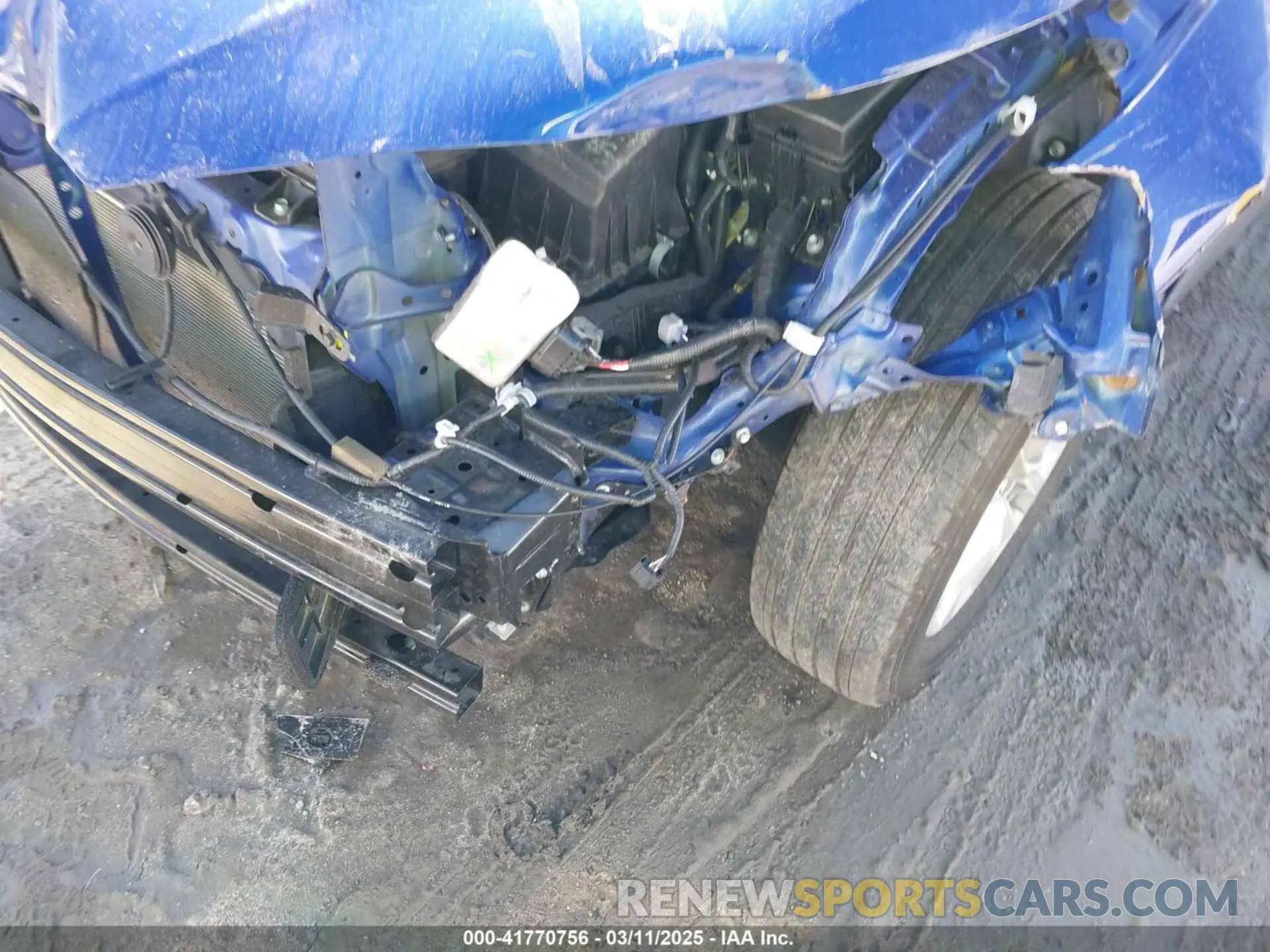 19 Photograph of a damaged car 7MUBAAAG5PV068752 TOYOTA COROLLA CROSS 2023