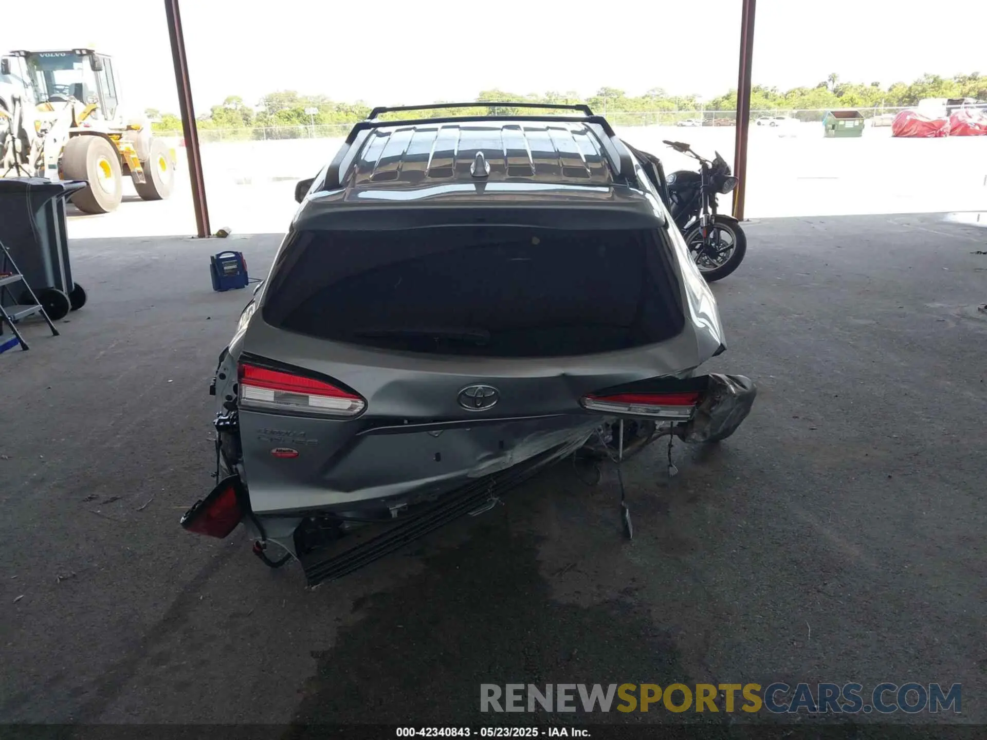 16 Photograph of a damaged car 7MUBAAAG6PV070350 TOYOTA COROLLA CROSS 2023