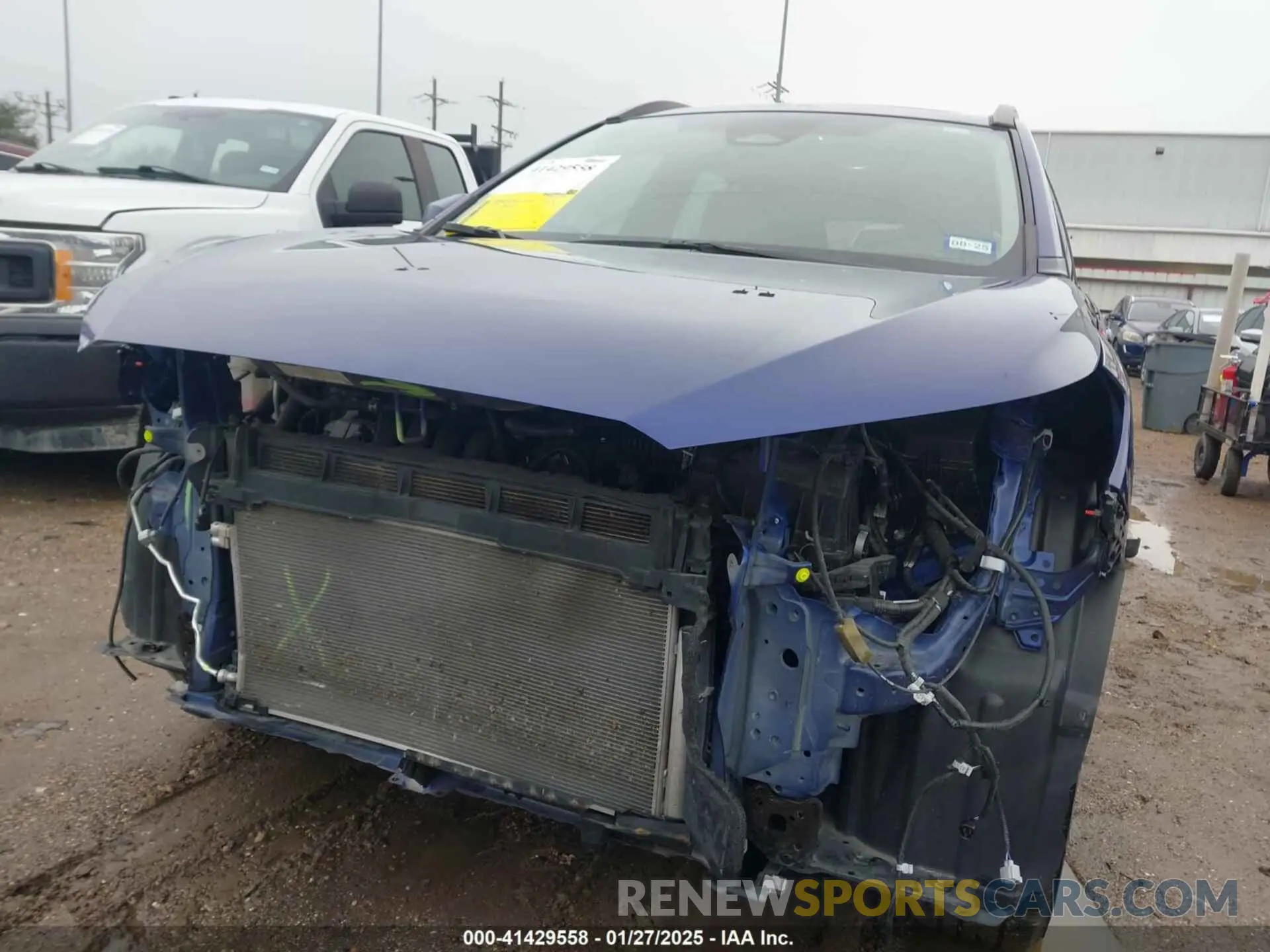 6 Photograph of a damaged car 7MUBAAAG9PV062761 TOYOTA COROLLA CROSS 2023