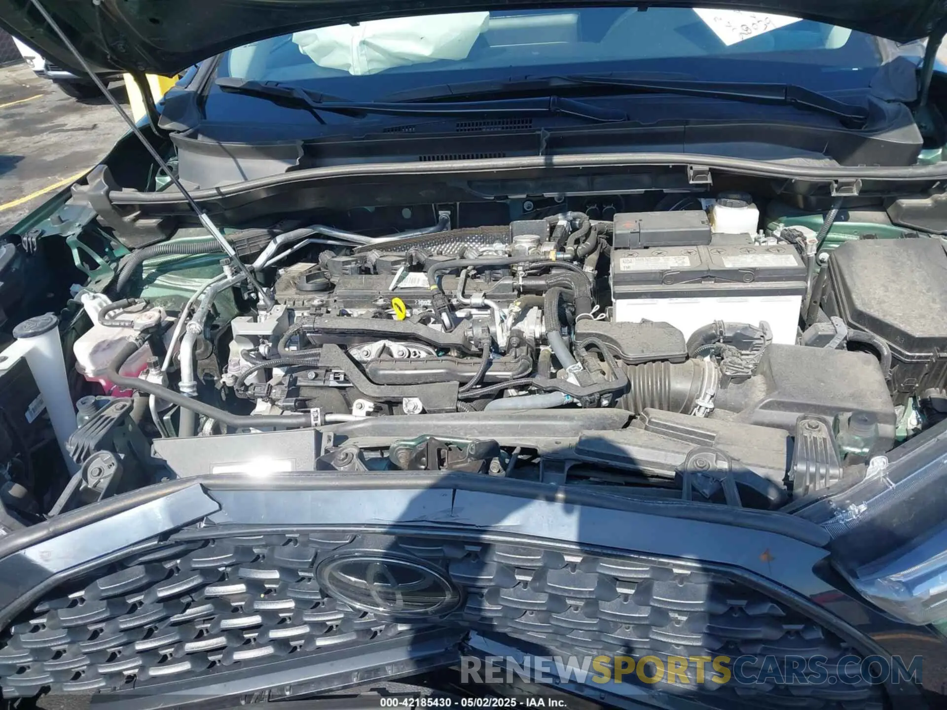 10 Photograph of a damaged car 7MUCAAAG3PV042624 TOYOTA COROLLA CROSS 2023