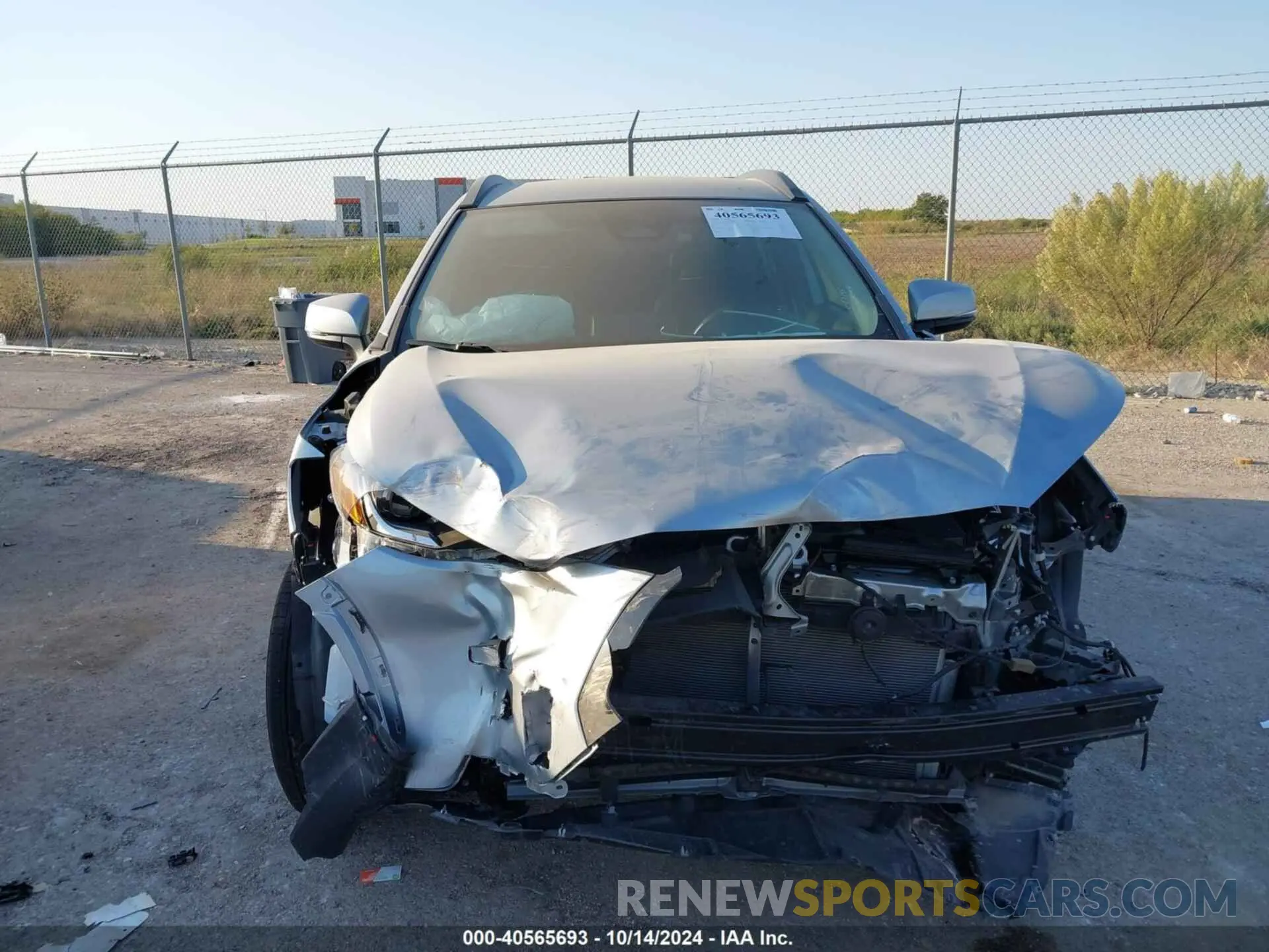 12 Photograph of a damaged car 7MUCAAAG5PV053513 TOYOTA COROLLA CROSS 2023