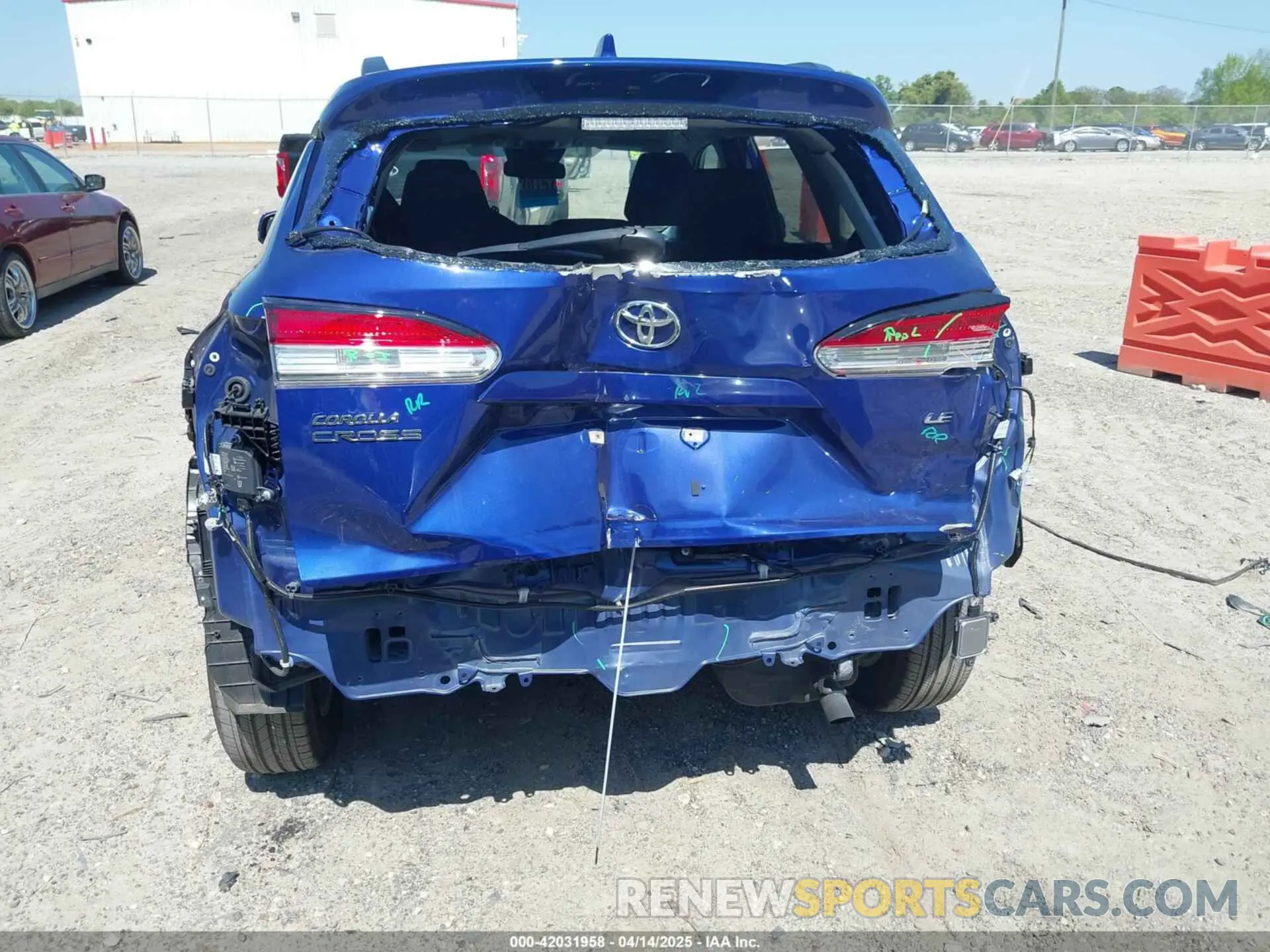 6 Photograph of a damaged car 7MUCAAAG8PV065431 TOYOTA COROLLA CROSS 2023
