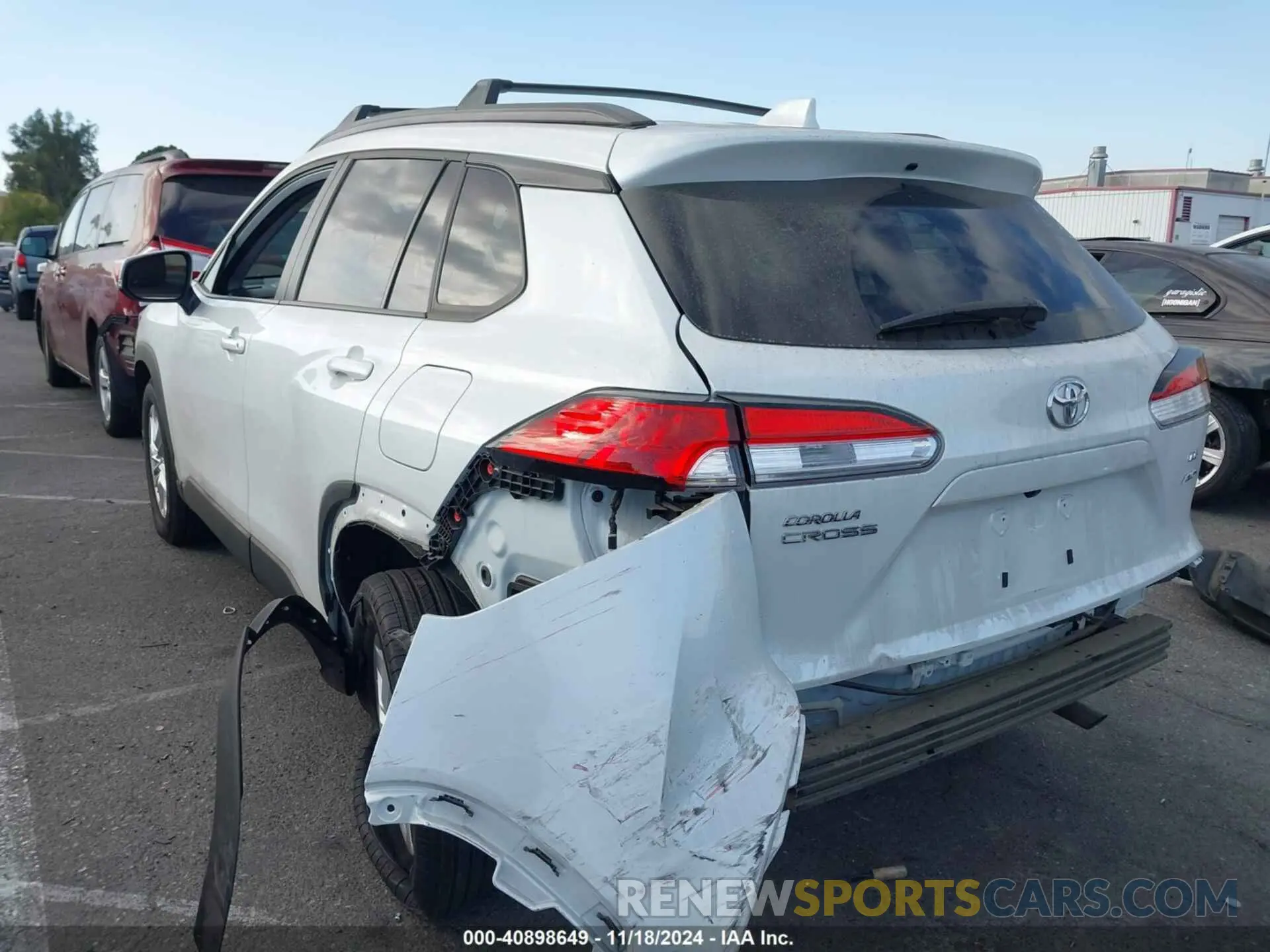 3 Photograph of a damaged car 7MUCAABG1PV077810 TOYOTA COROLLA CROSS 2023