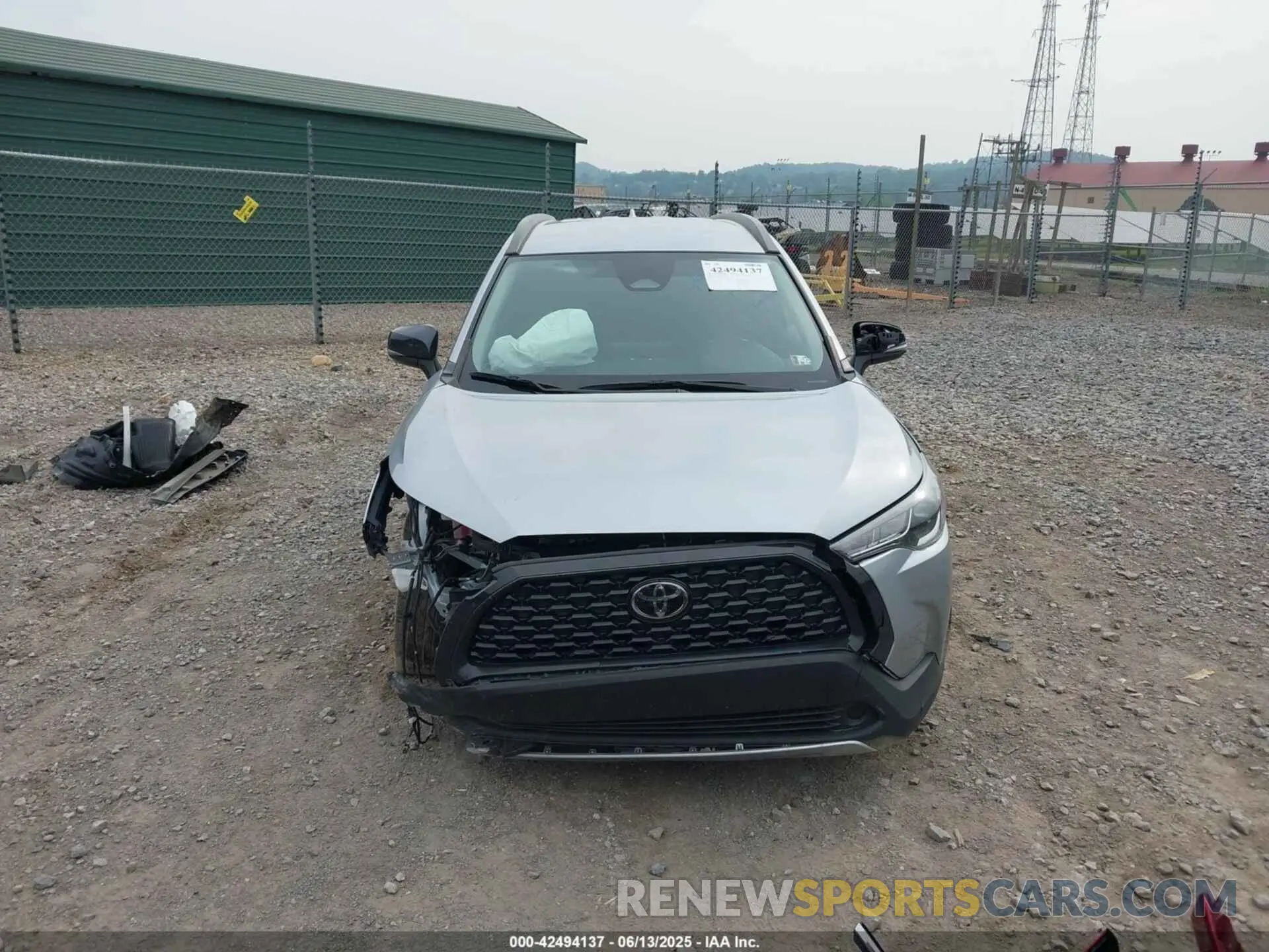 12 Photograph of a damaged car 7MUCAABG4PV066249 TOYOTA COROLLA CROSS 2023