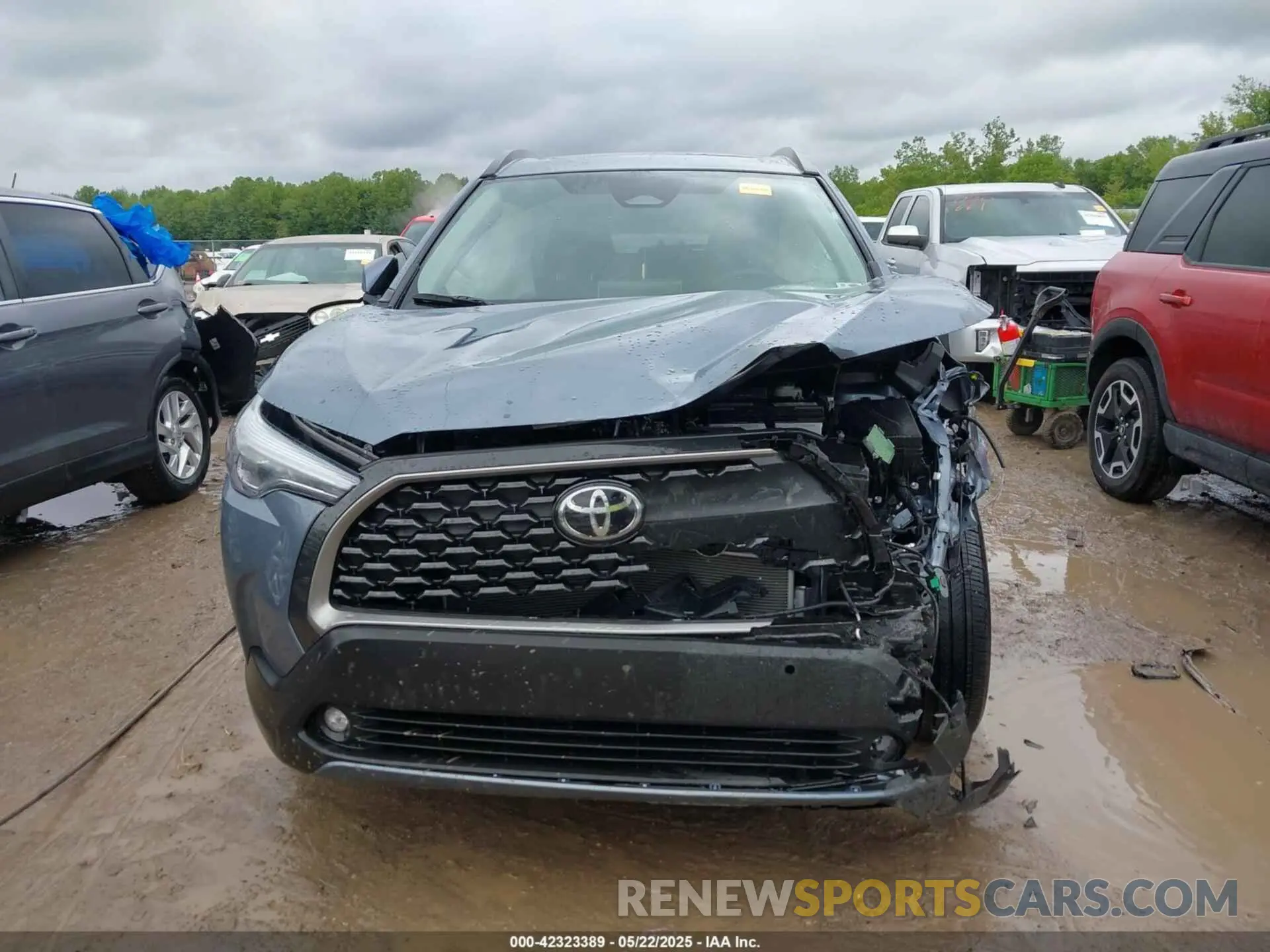 12 Photograph of a damaged car 7MUDAAAG4PV062515 TOYOTA COROLLA CROSS 2023