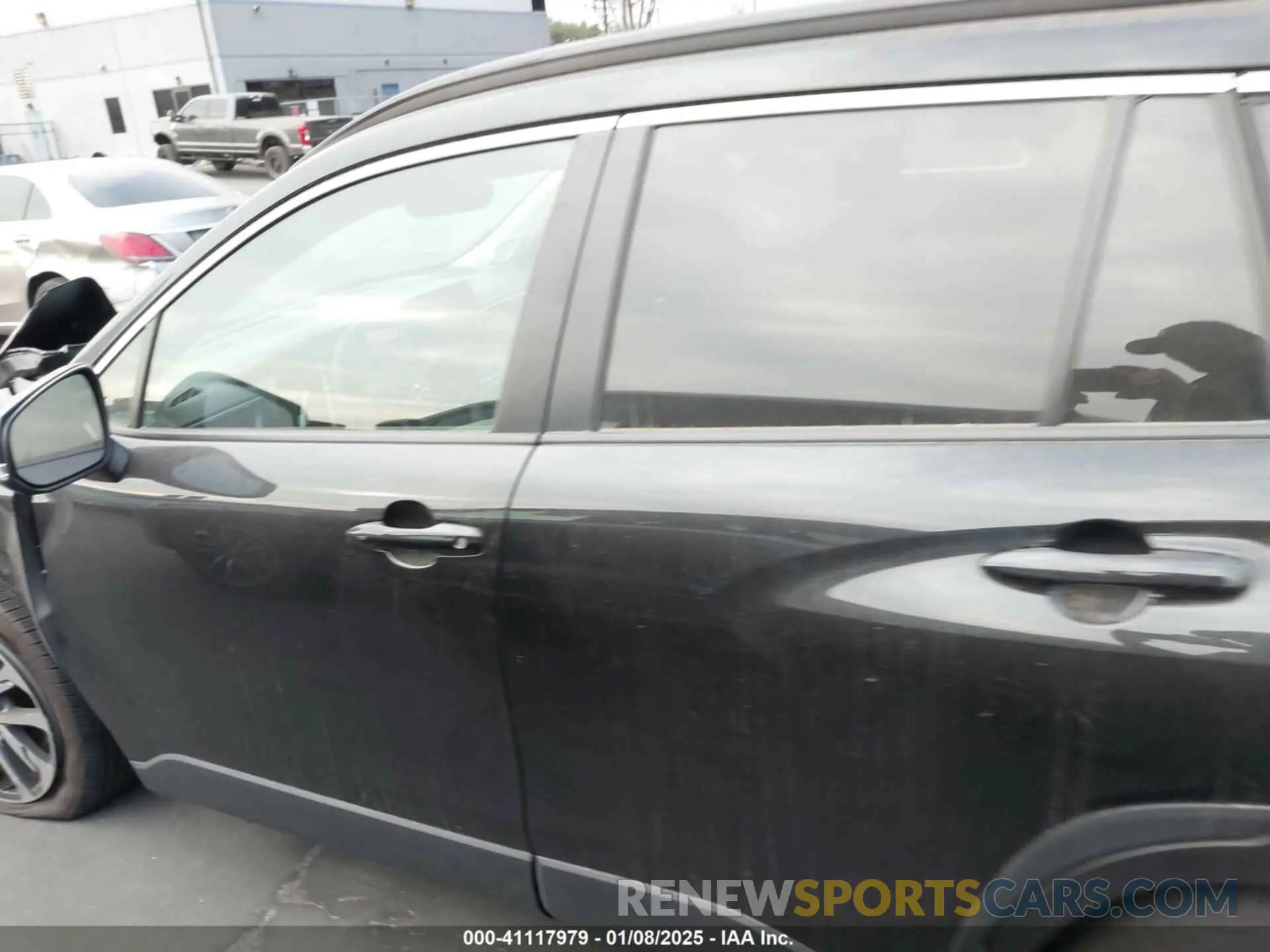 15 Photograph of a damaged car 7MUDAAAG5PV060742 TOYOTA COROLLA CROSS 2023