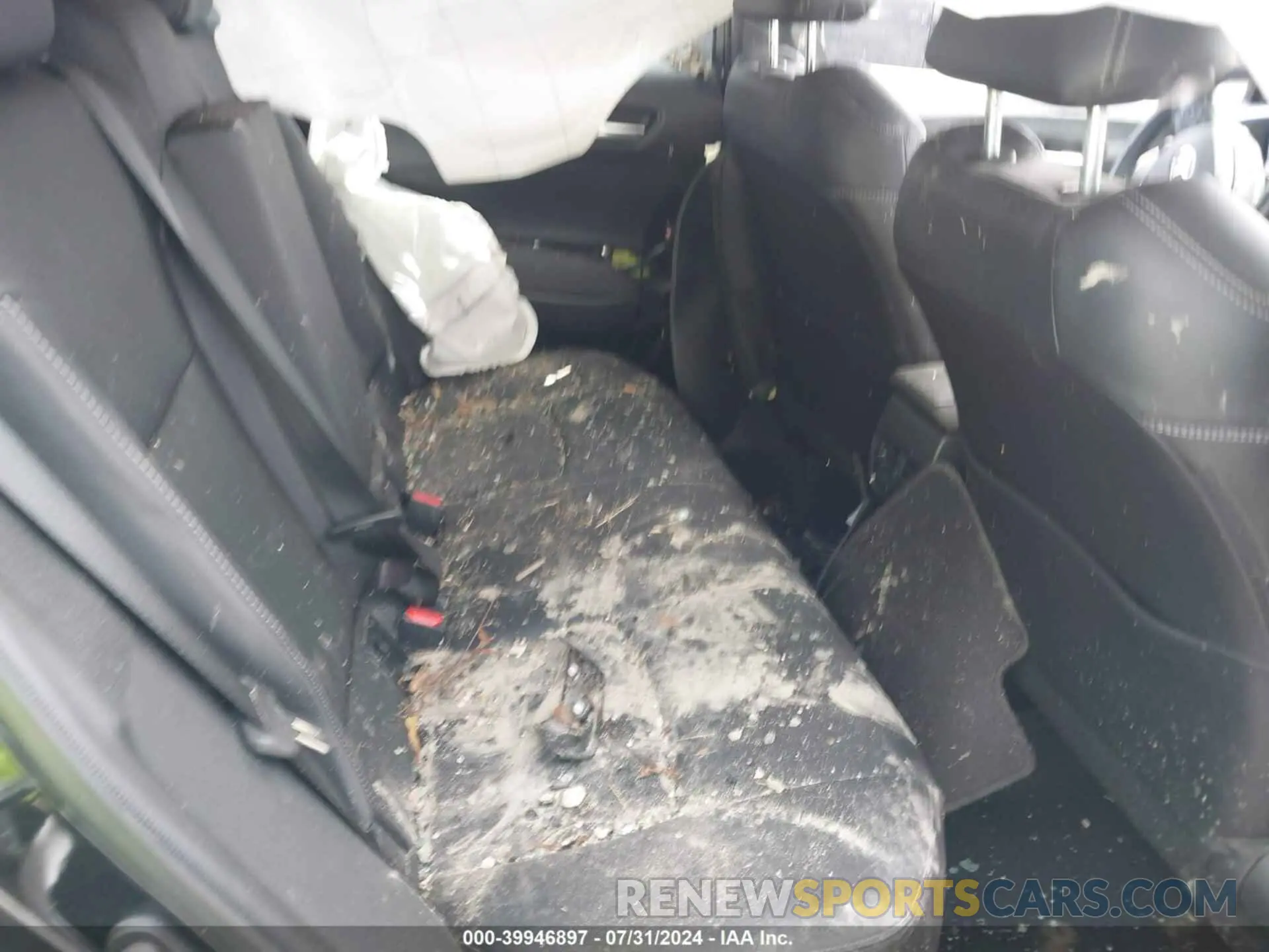 8 Photograph of a damaged car 7MUDAAAG7PV064050 TOYOTA COROLLA CROSS 2023