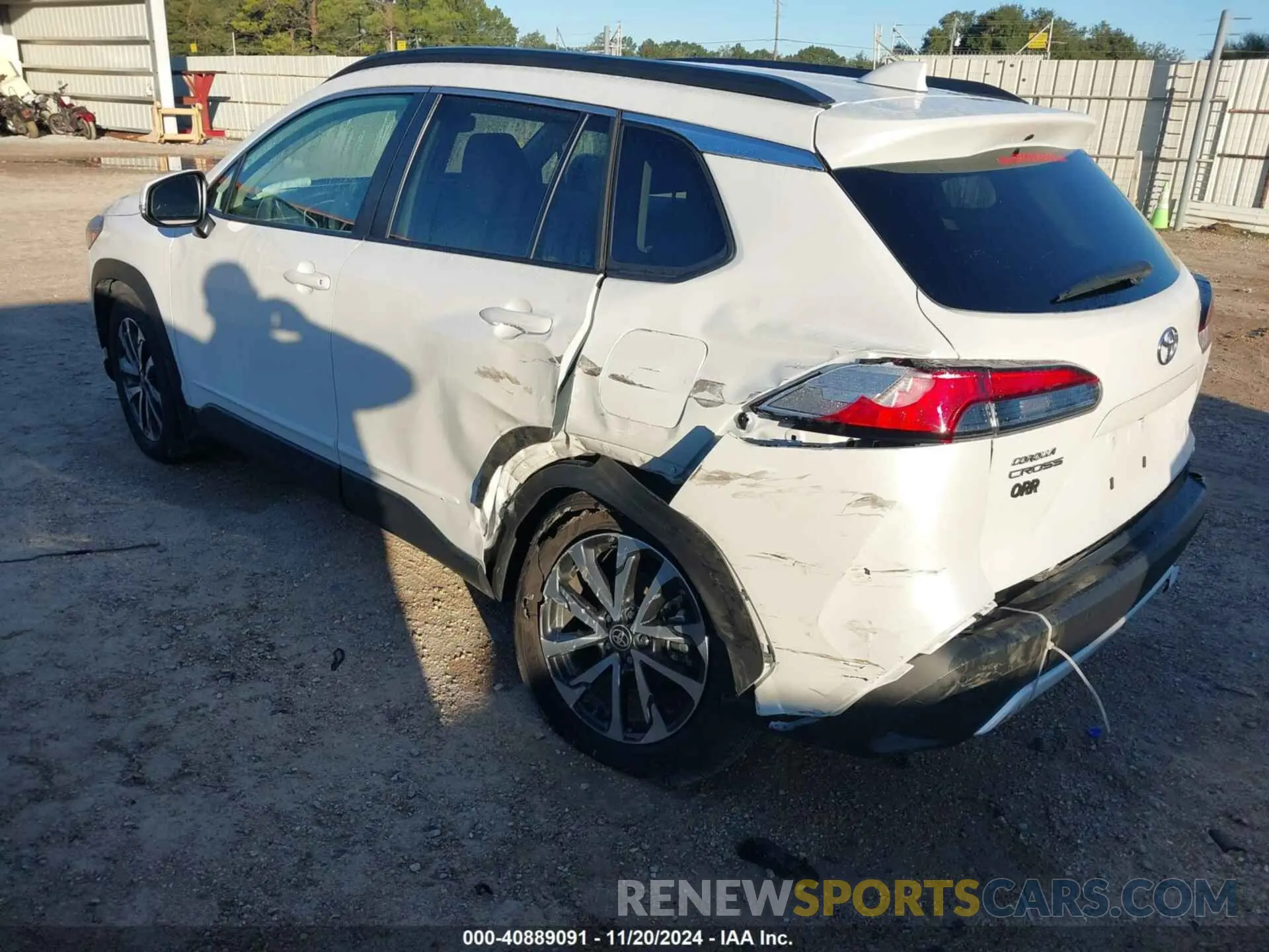 3 Photograph of a damaged car 7MUDAAAG8PV070312 TOYOTA COROLLA CROSS 2023