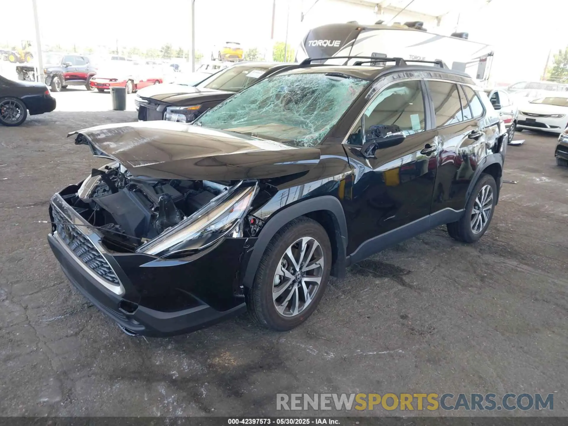 2 Photograph of a damaged car 7MUDAAAG8PV072030 TOYOTA COROLLA CROSS 2023