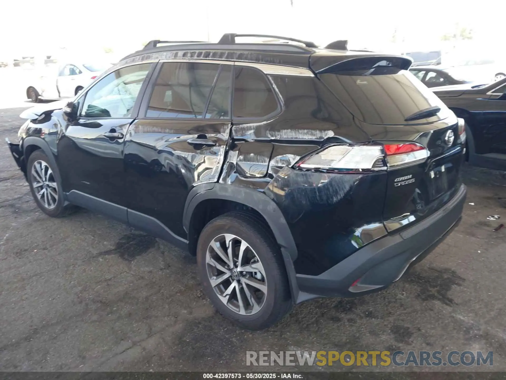 3 Photograph of a damaged car 7MUDAAAG8PV072030 TOYOTA COROLLA CROSS 2023