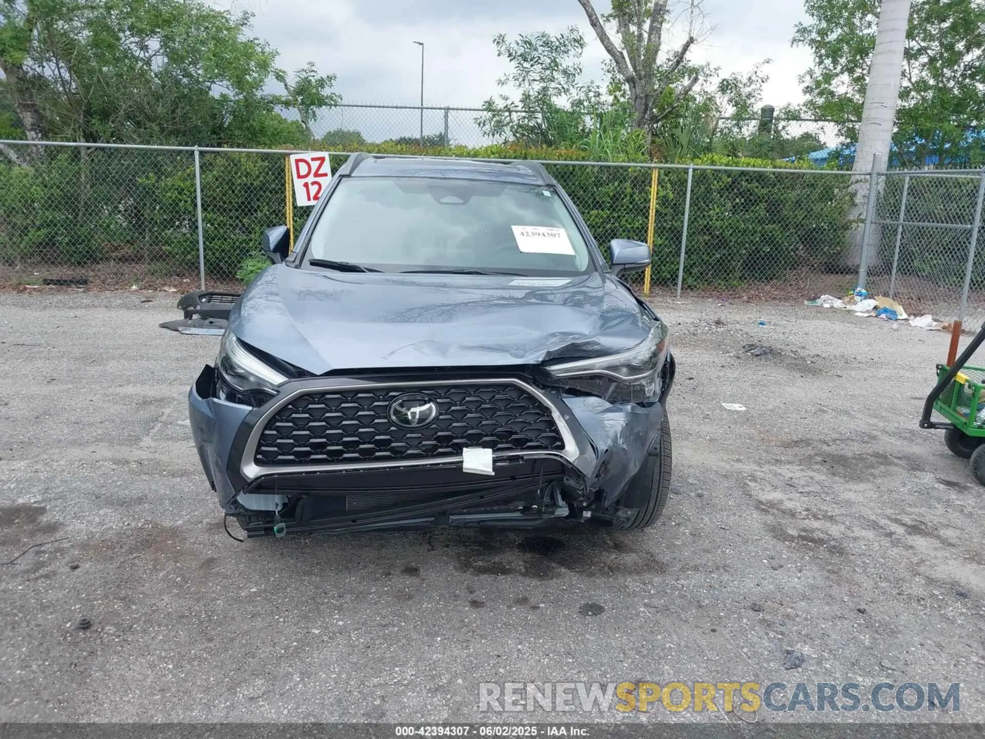13 Photograph of a damaged car 7MUDAAAGXPV070263 TOYOTA COROLLA CROSS 2023