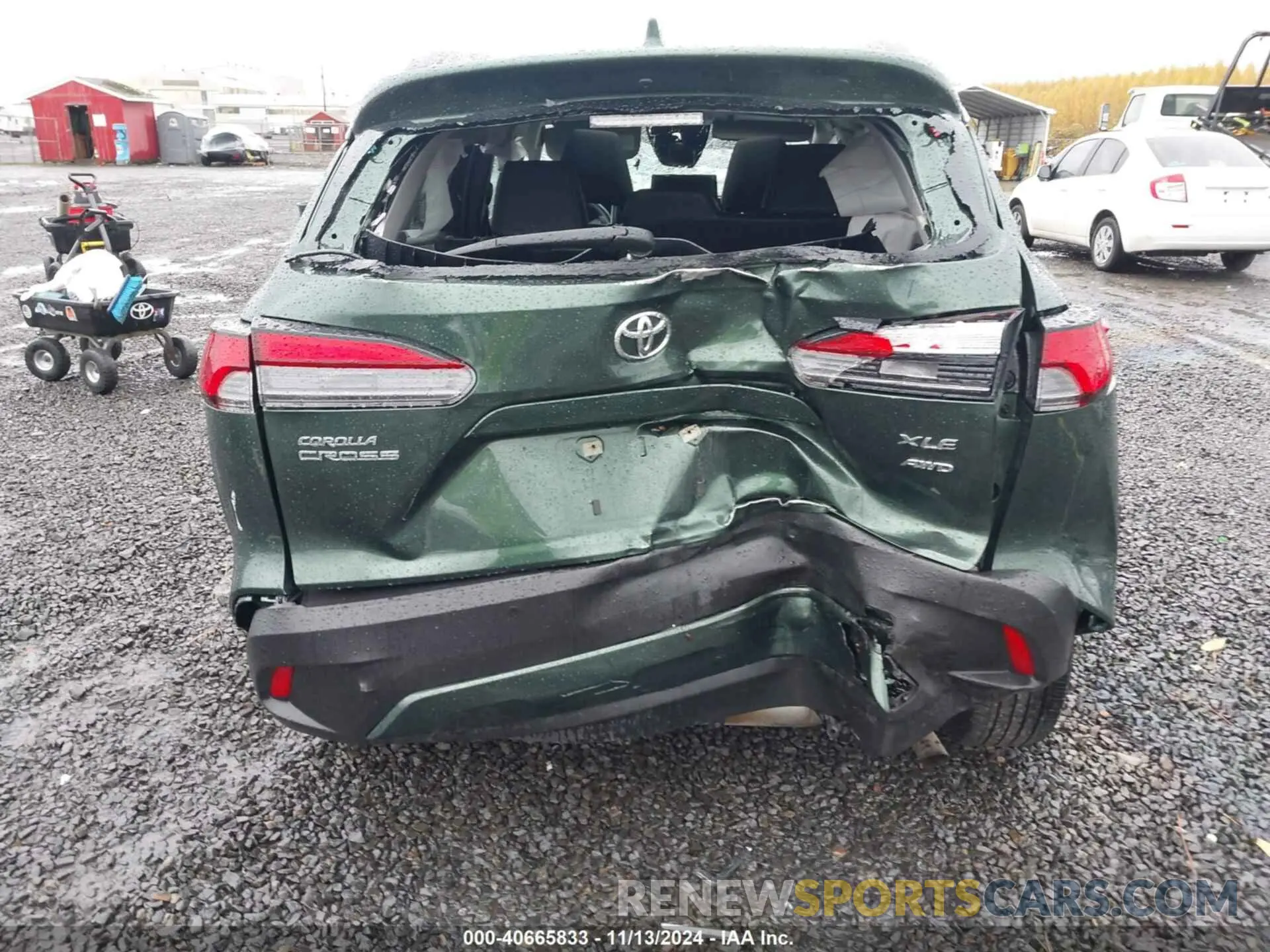 17 Photograph of a damaged car 7MUDAABG2PV073950 TOYOTA COROLLA CROSS 2023