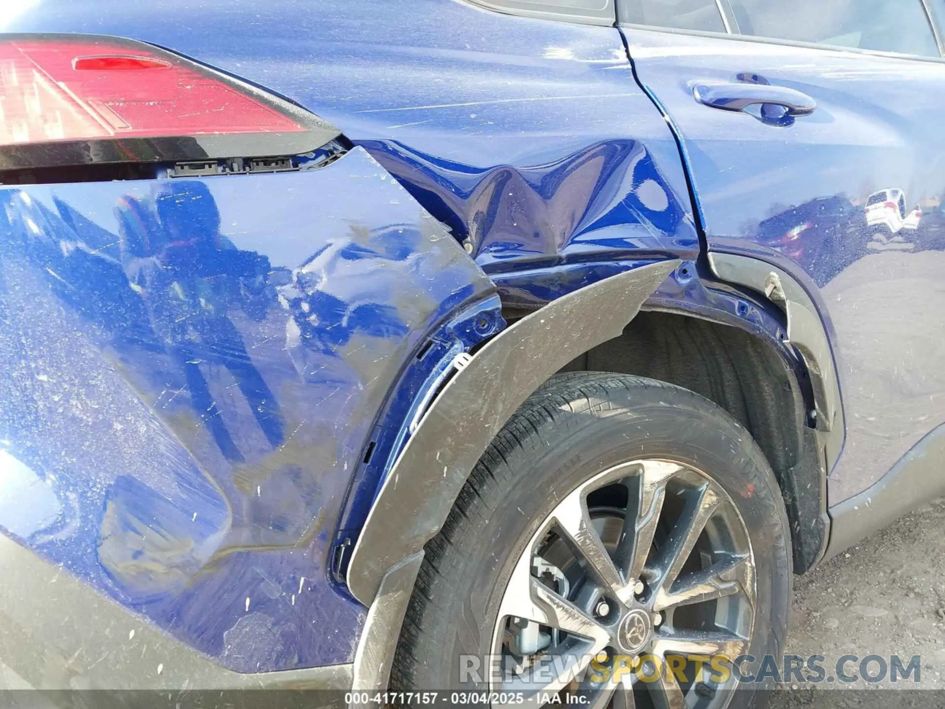 21 Photograph of a damaged car 7MUDAABG7PV060918 TOYOTA COROLLA CROSS 2023