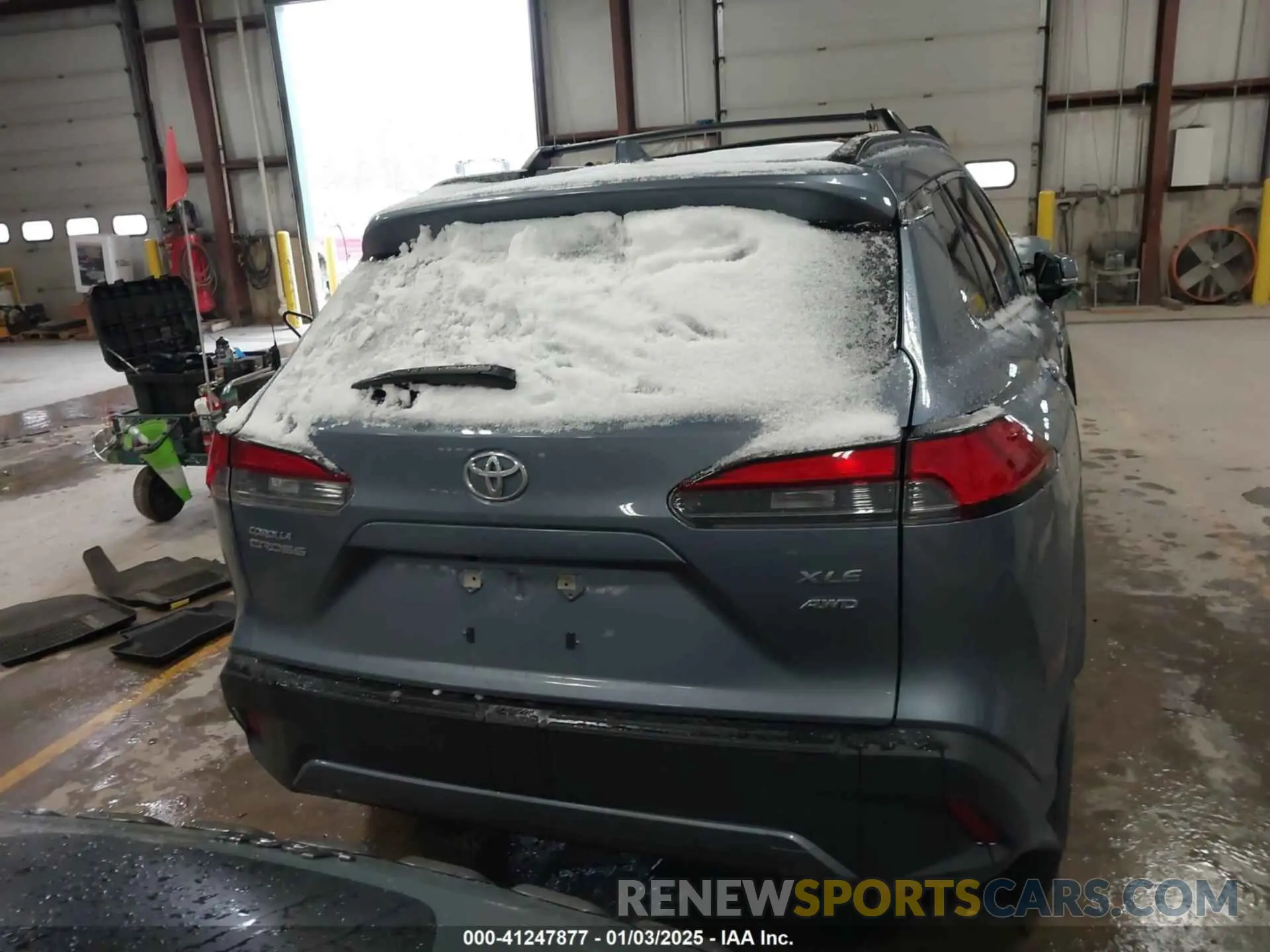 16 Photograph of a damaged car 7MUDAABG9PV078255 TOYOTA COROLLA CROSS 2023