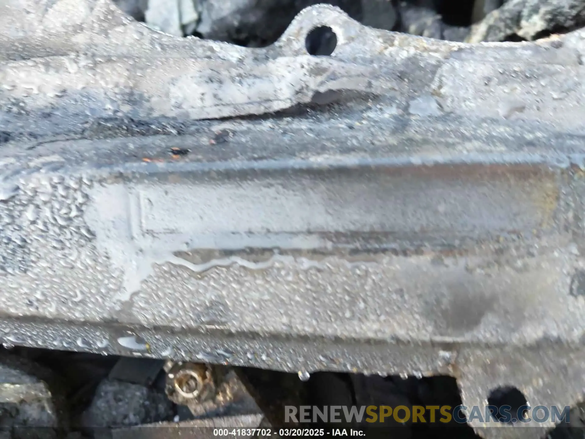 9 Photograph of a damaged car 7MUEAAAGXPV064614 TOYOTA COROLLA CROSS 2023