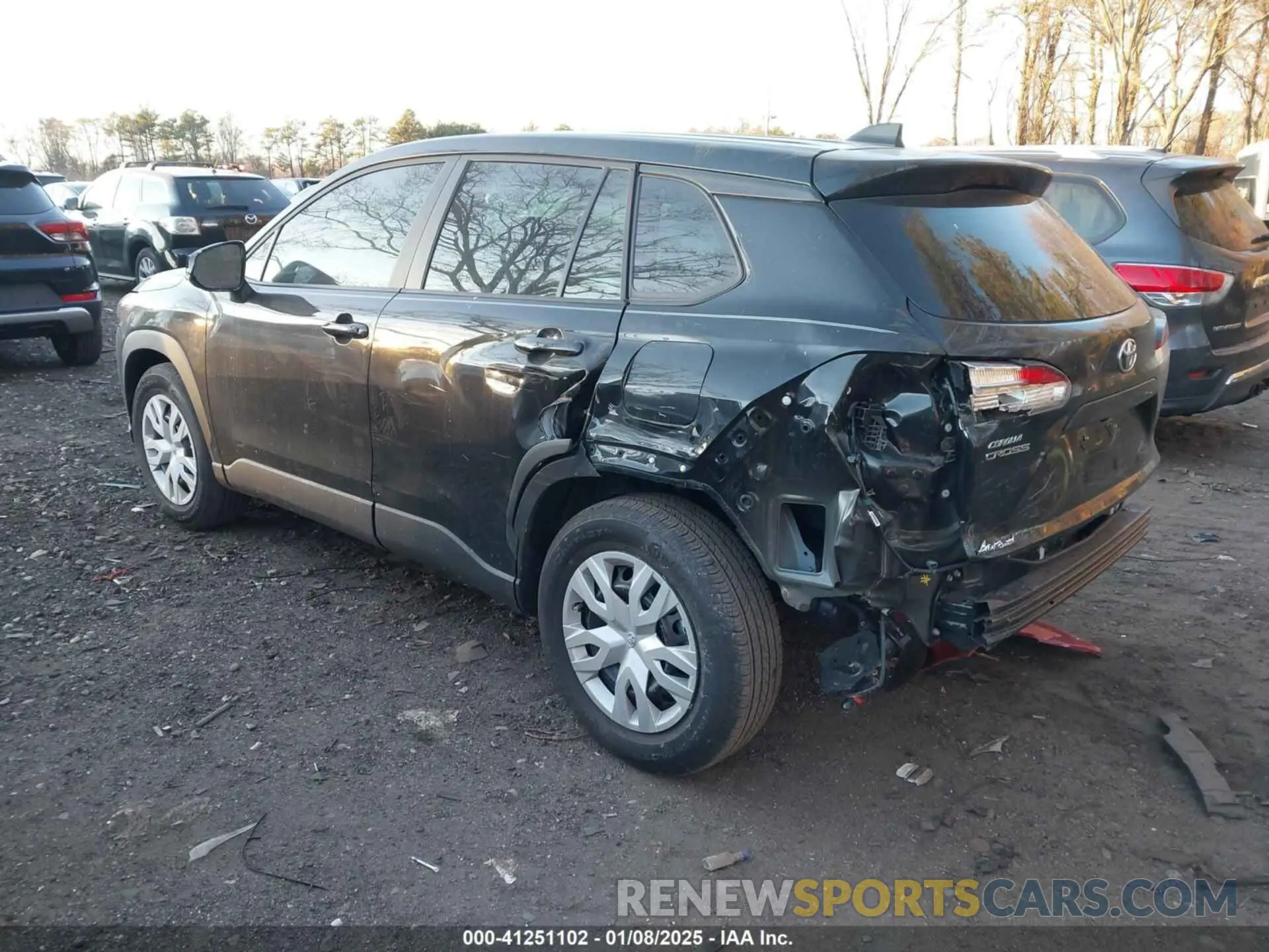3 Photograph of a damaged car 7MUAAAAG1RV098457 TOYOTA COROLLA CROSS 2024