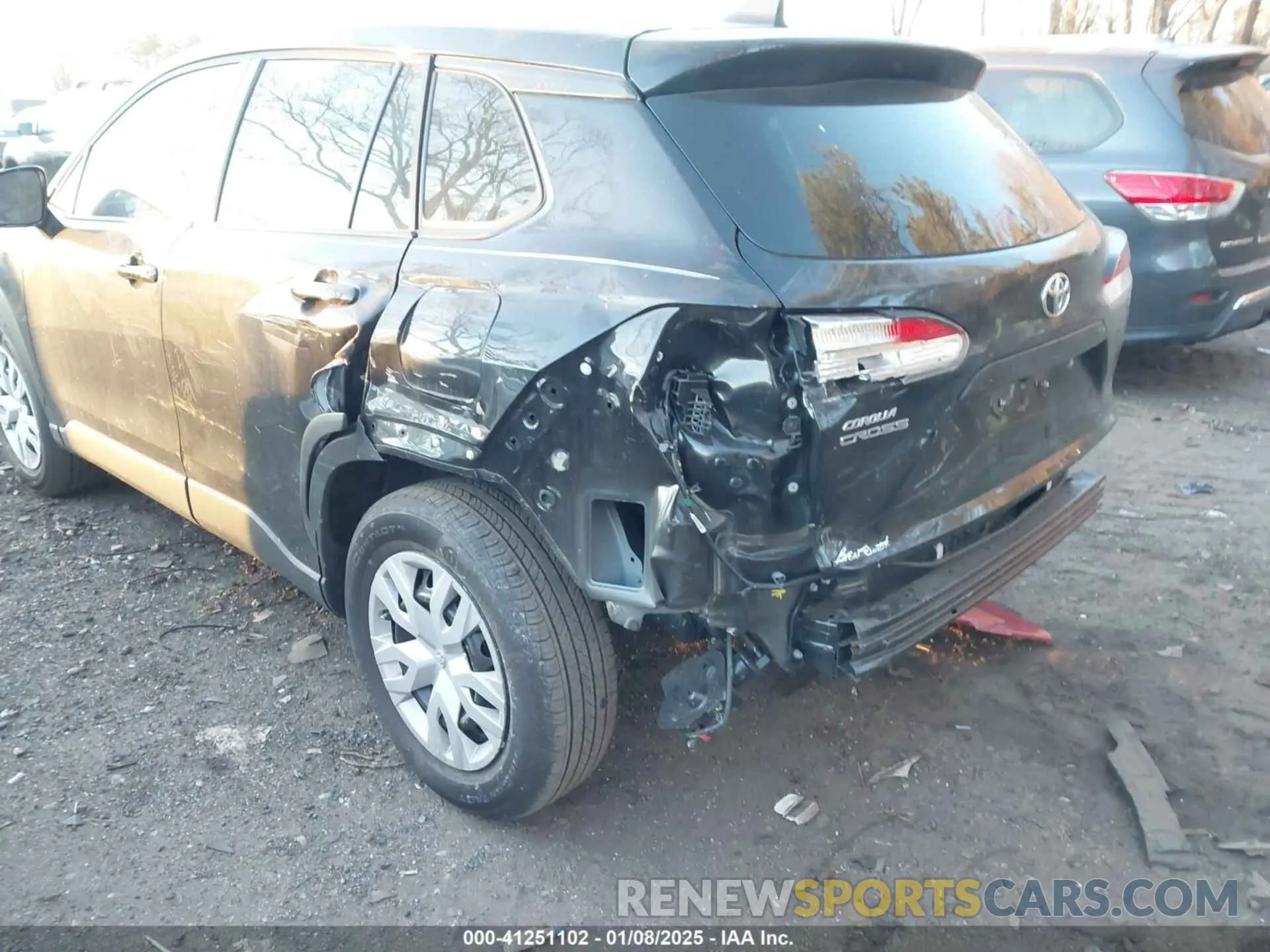 6 Photograph of a damaged car 7MUAAAAG1RV098457 TOYOTA COROLLA CROSS 2024