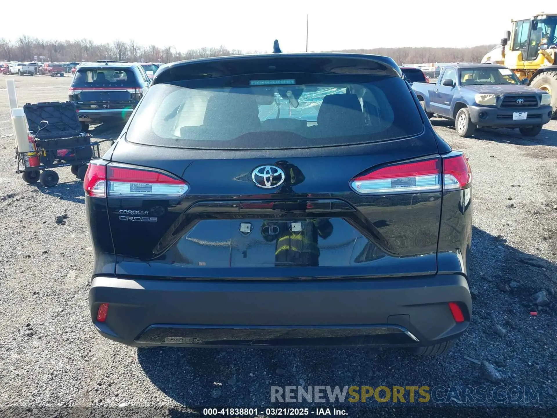 16 Photograph of a damaged car 7MUAAAAG1RV101003 TOYOTA COROLLA CROSS 2024