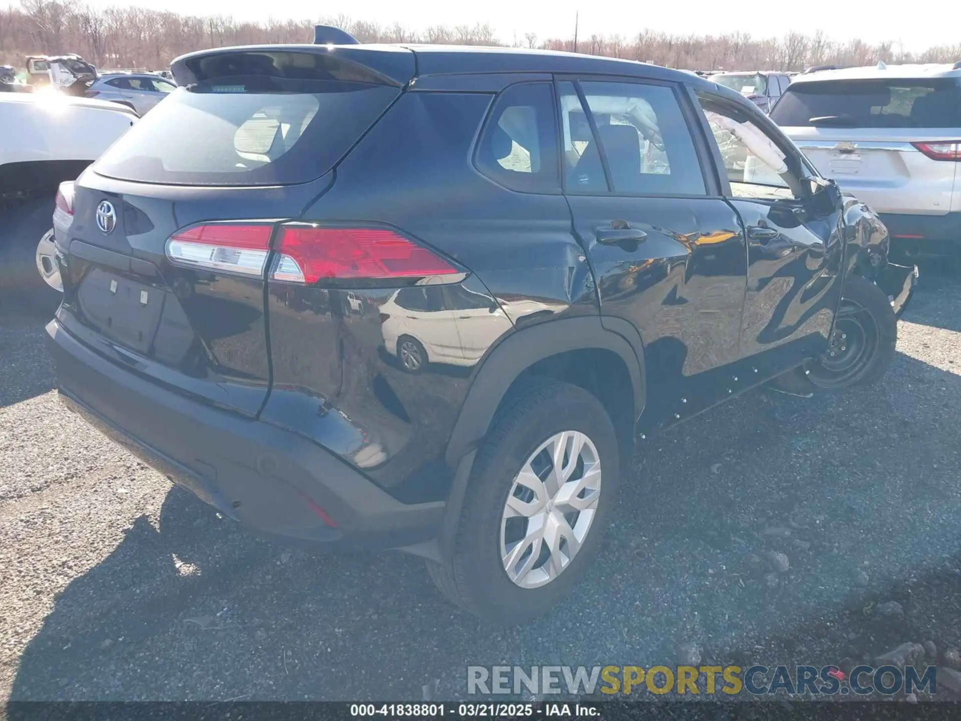 4 Photograph of a damaged car 7MUAAAAG1RV101003 TOYOTA COROLLA CROSS 2024