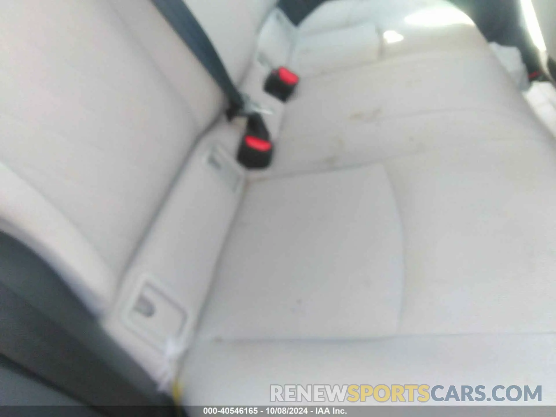 8 Photograph of a damaged car 7MUAAAAG2RV092845 TOYOTA COROLLA CROSS 2024