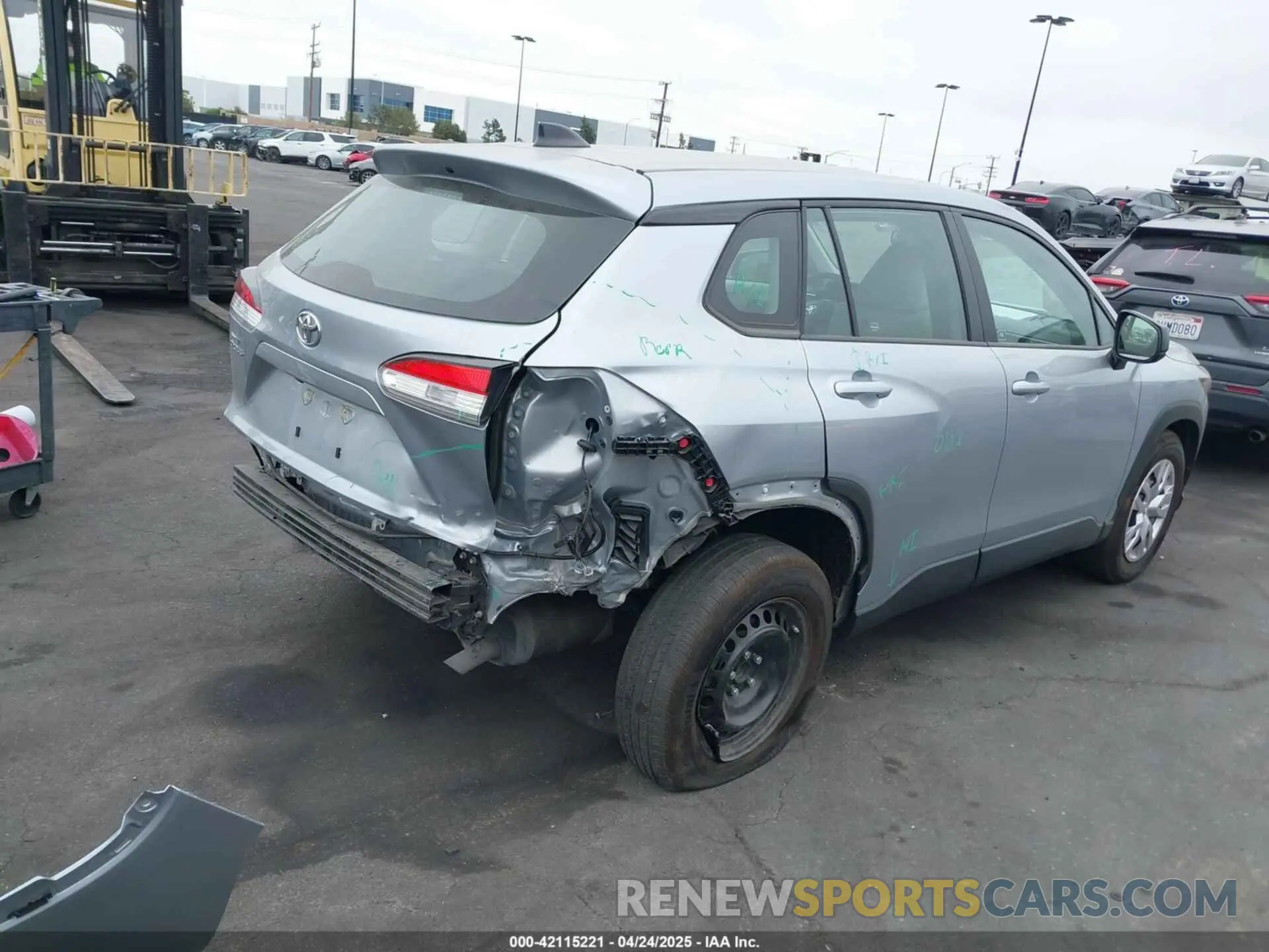6 Photograph of a damaged car 7MUAAAAG4RV077960 TOYOTA COROLLA CROSS 2024