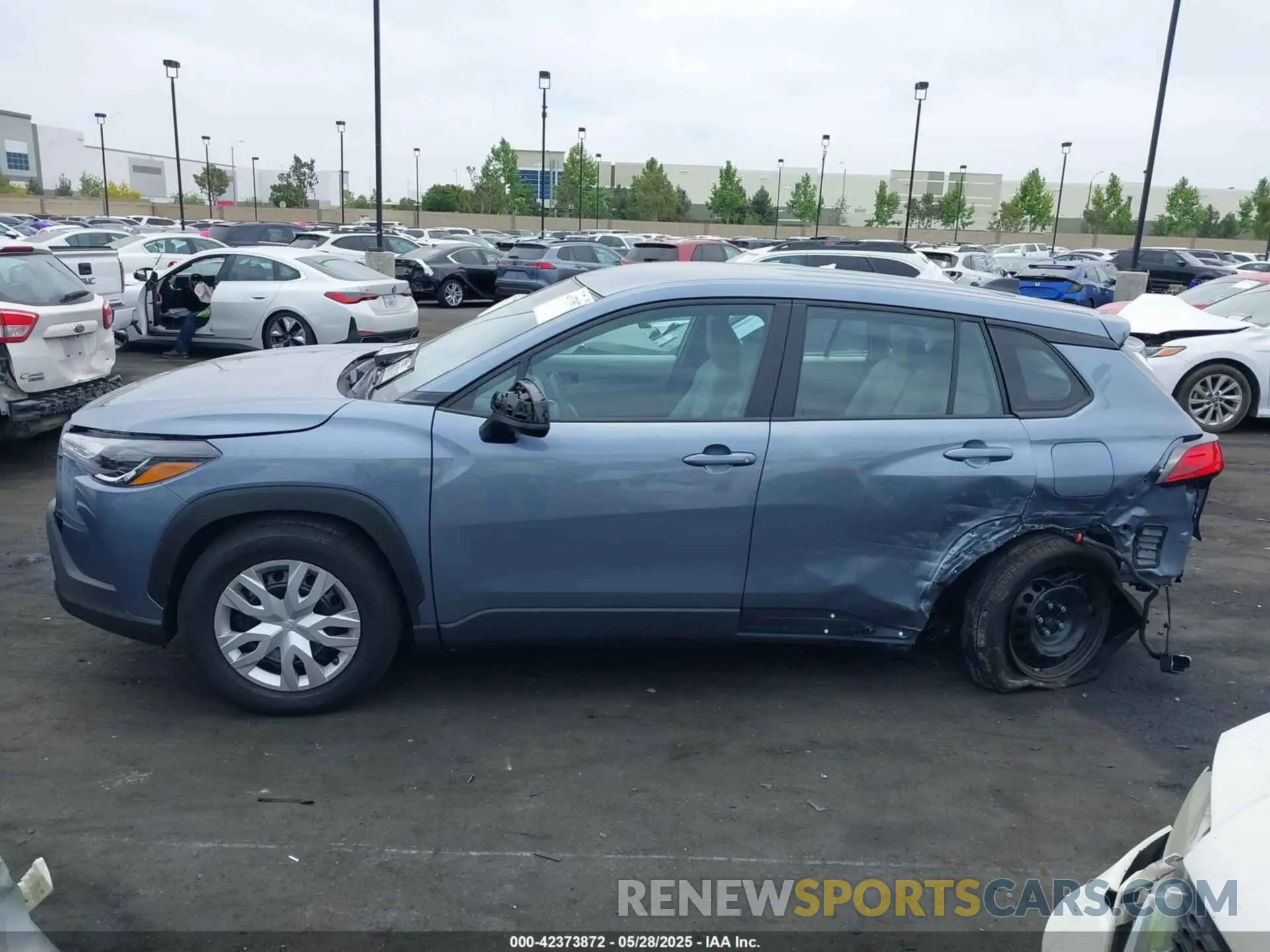 15 Photograph of a damaged car 7MUAAAAG4RV106731 TOYOTA COROLLA CROSS 2024