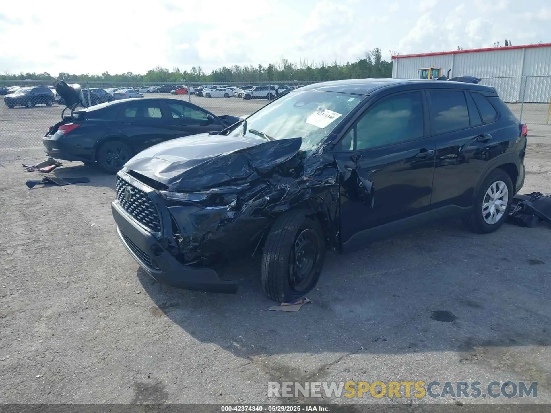 2 Photograph of a damaged car 7MUAAAAG7RV101166 TOYOTA COROLLA CROSS 2024