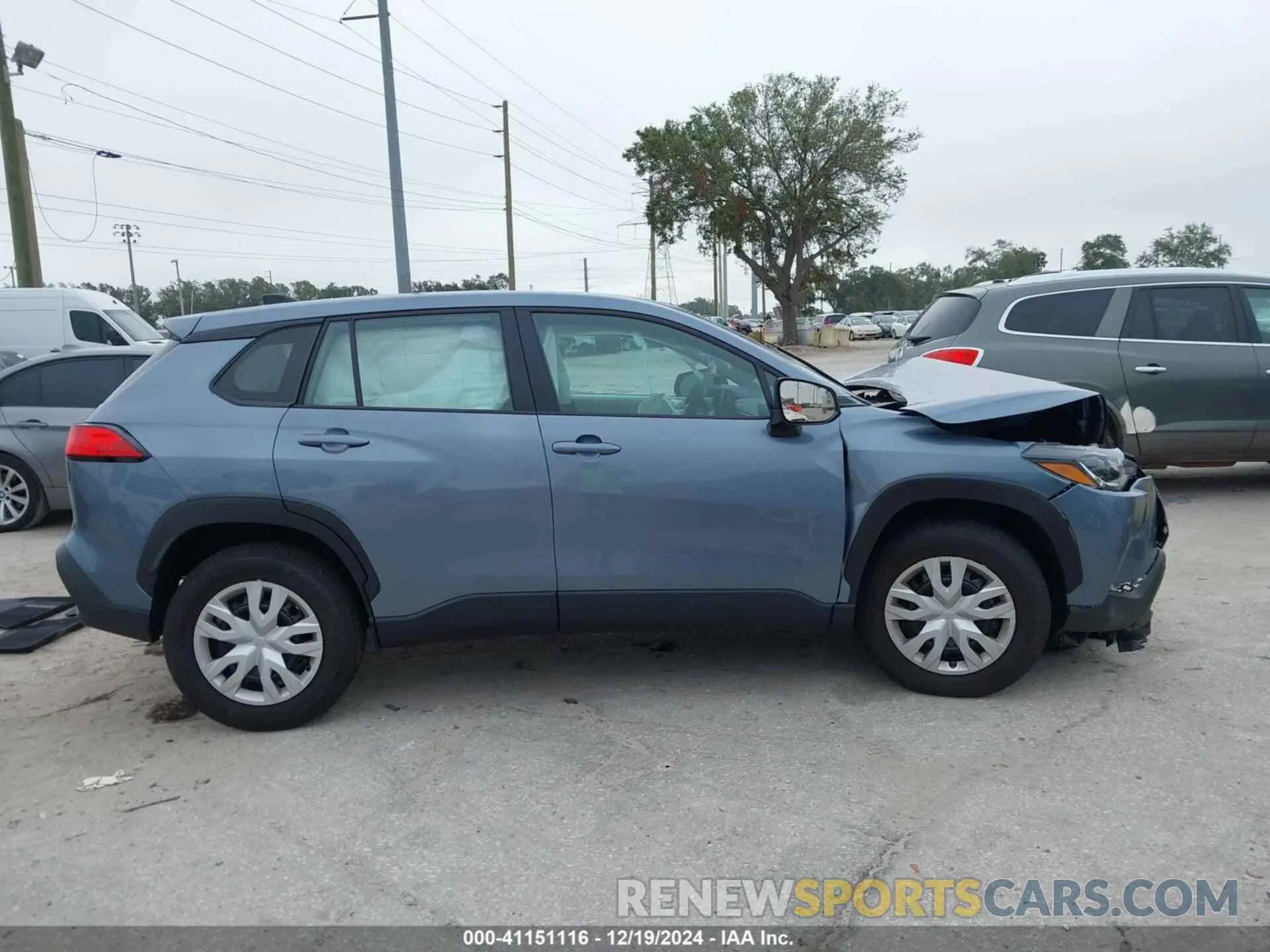 14 Photograph of a damaged car 7MUAAAAGXRV101467 TOYOTA COROLLA CROSS 2024