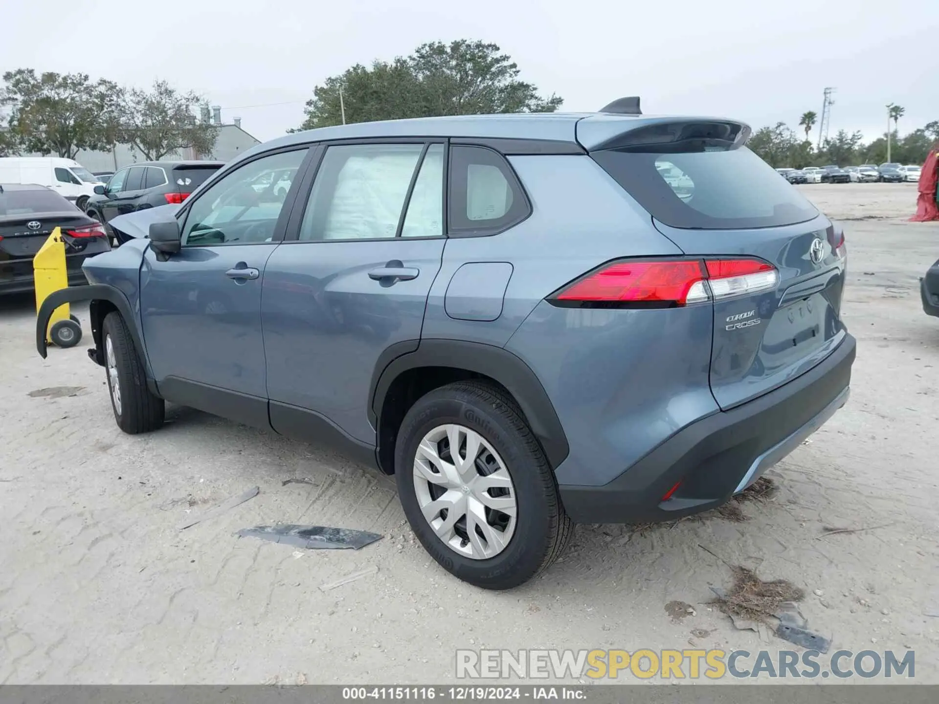 3 Photograph of a damaged car 7MUAAAAGXRV101467 TOYOTA COROLLA CROSS 2024