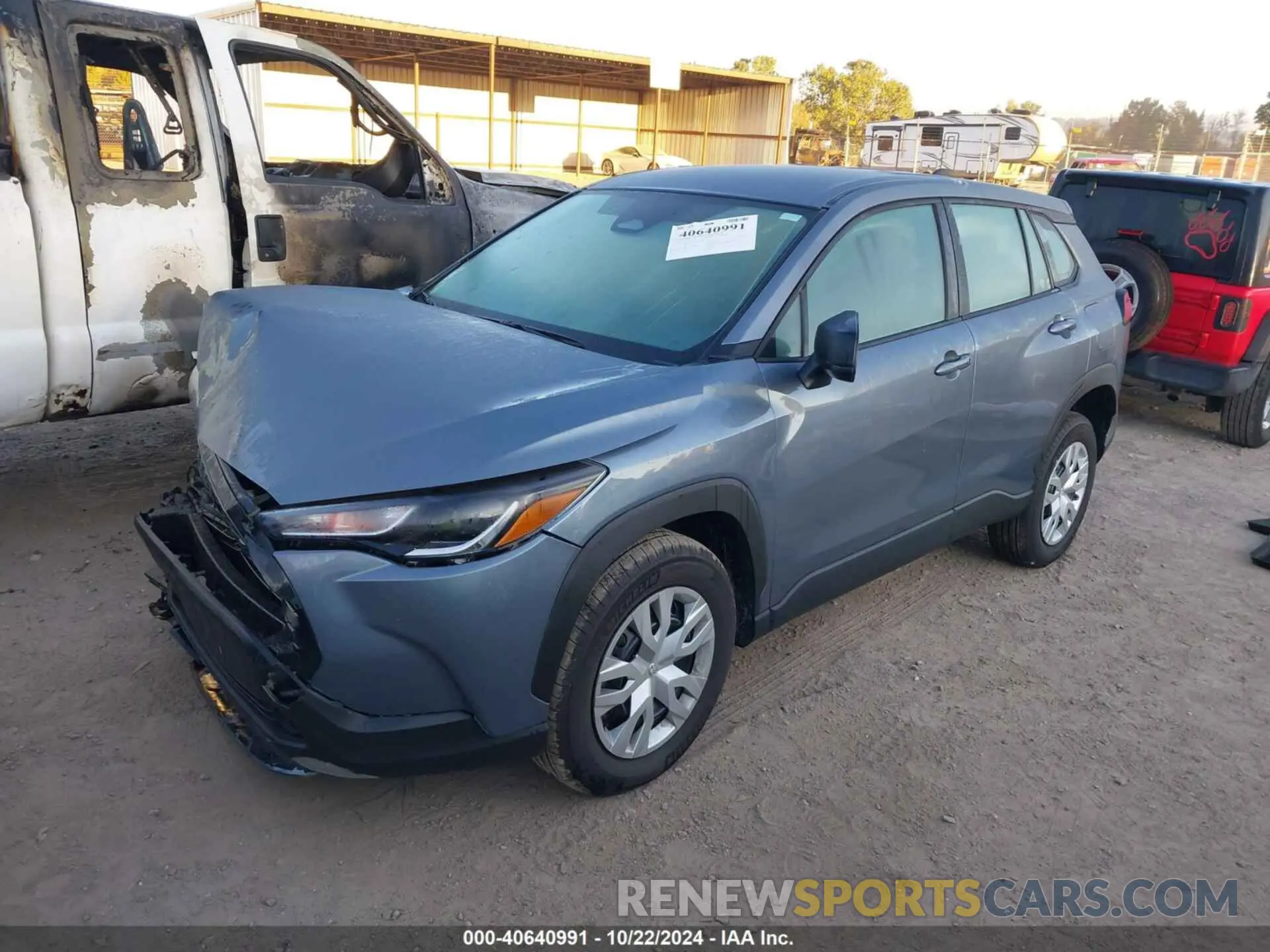 2 Photograph of a damaged car 7MUAAABG0RV103372 TOYOTA COROLLA CROSS 2024