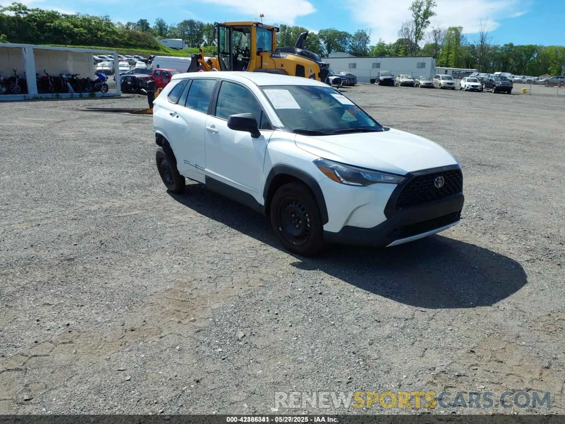1 Photograph of a damaged car 7MUAAABG9RV105847 TOYOTA COROLLA CROSS 2024